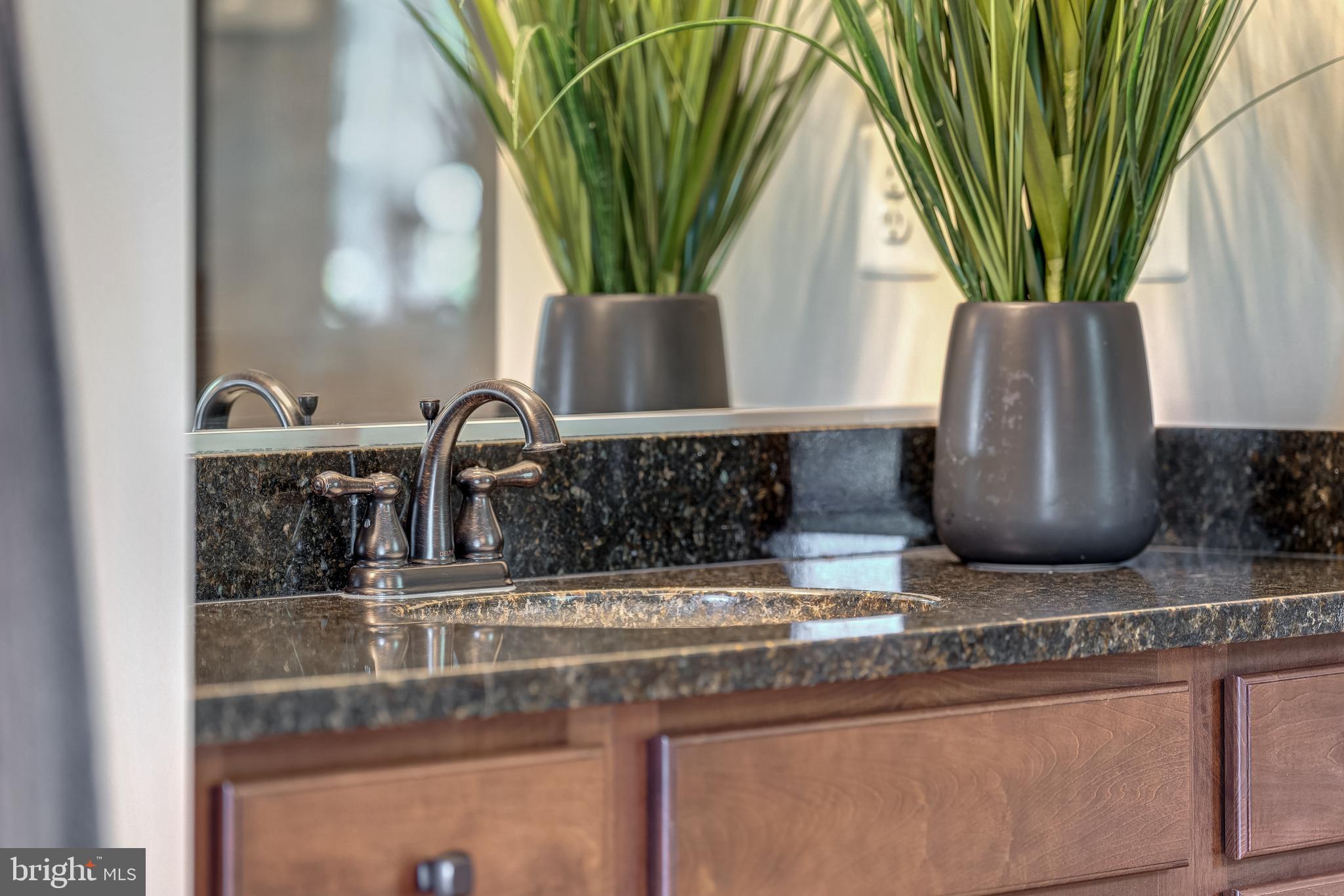 FOX KNOLL - Residential