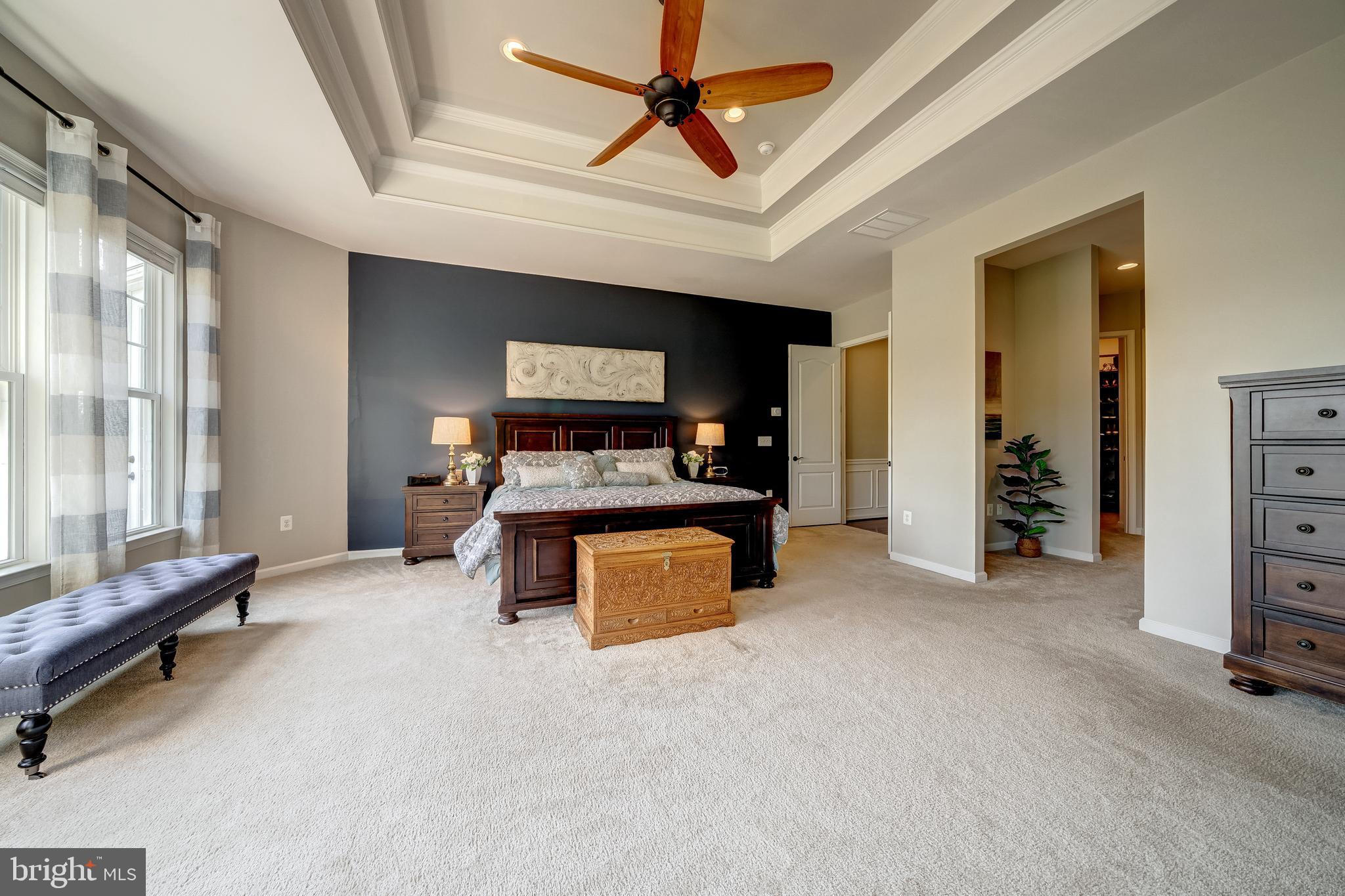 FOX KNOLL - Residential