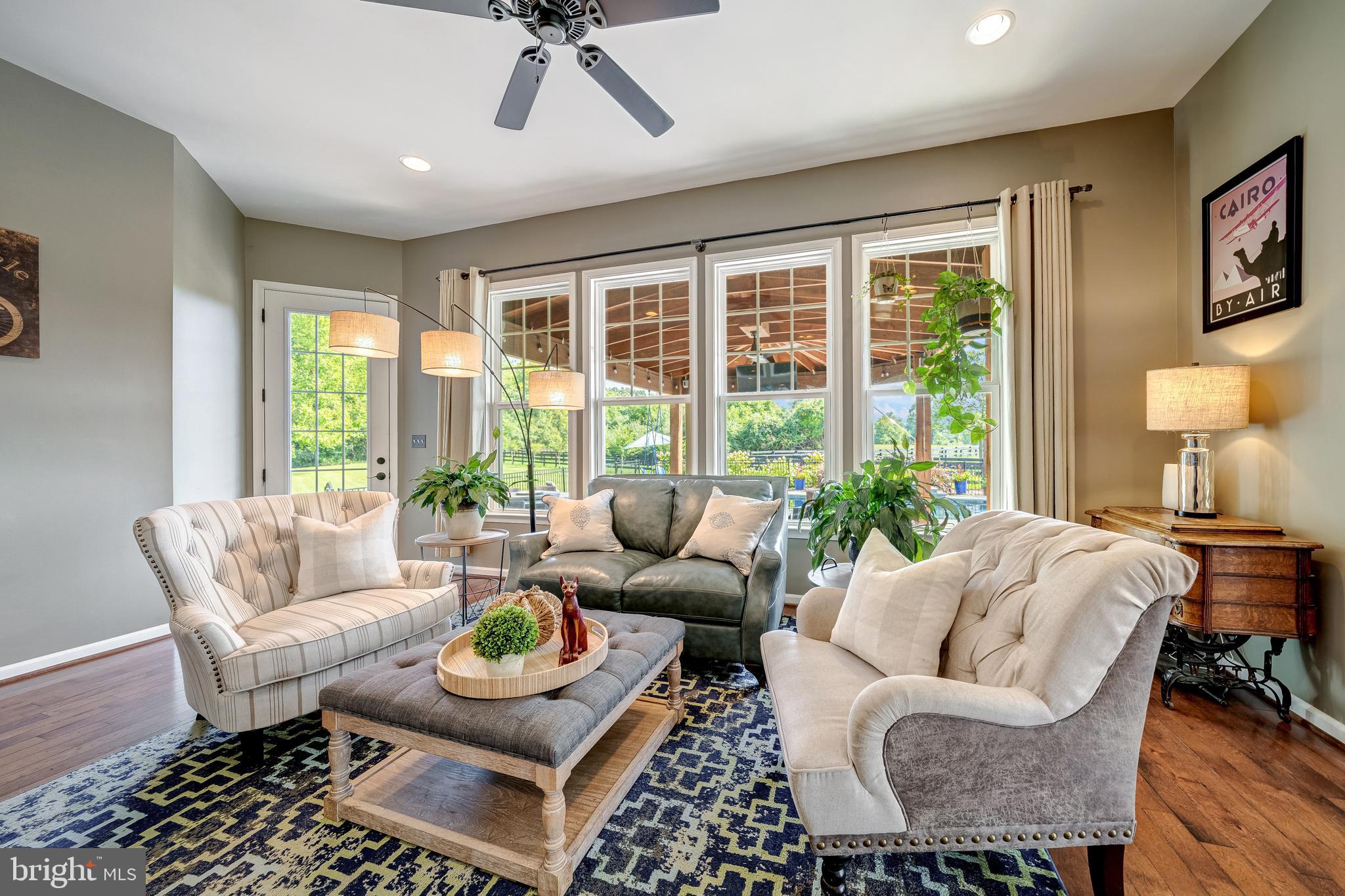 FOX KNOLL - Residential