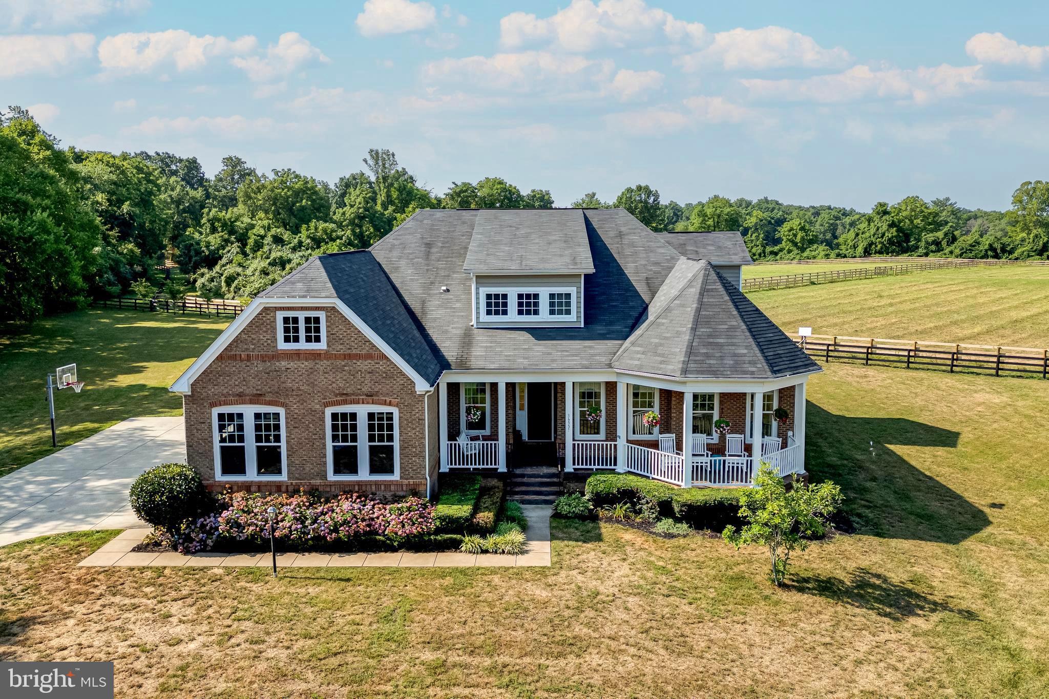 FOX KNOLL - Residential