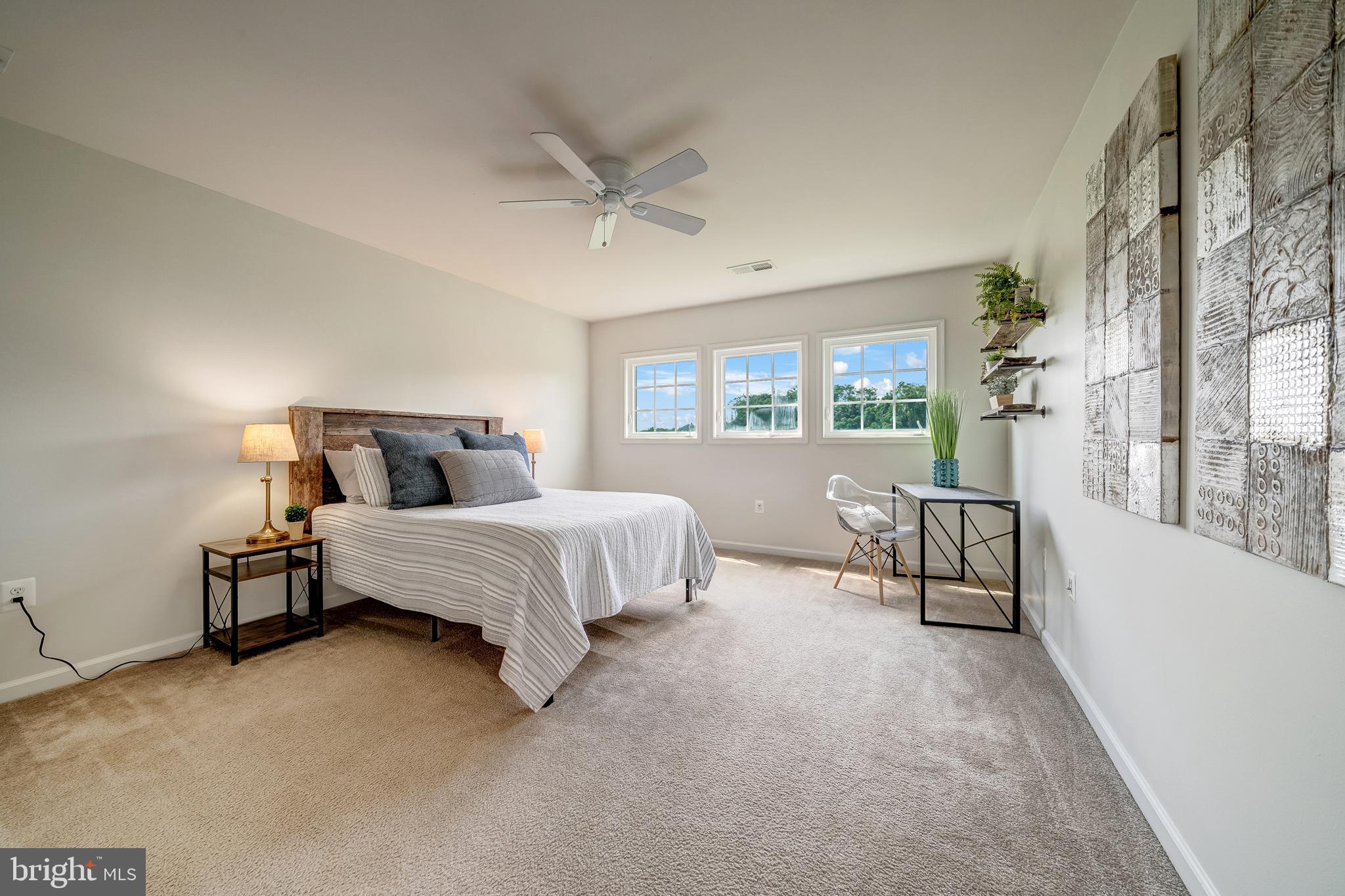 FOX KNOLL - Residential