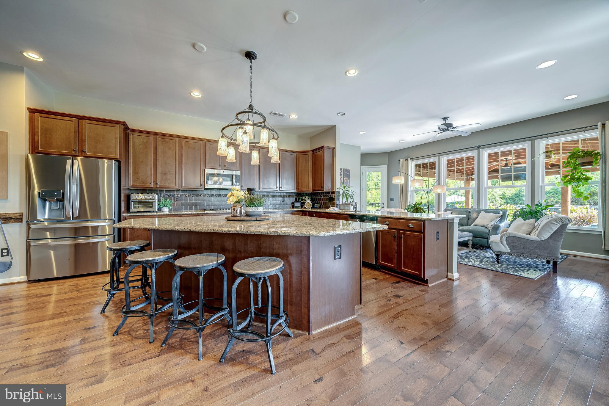 FOX KNOLL - Residential