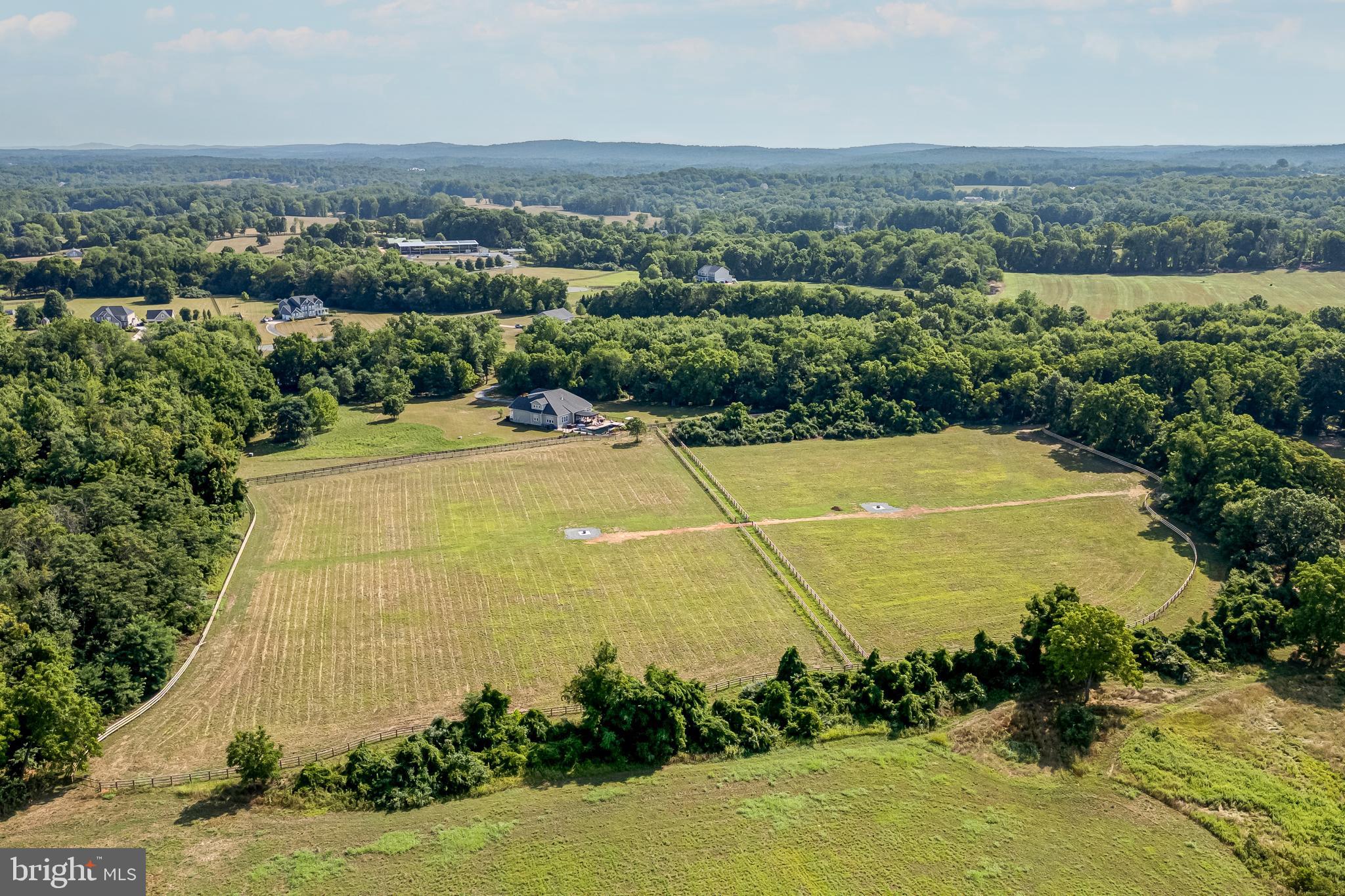 FOX KNOLL - Residential