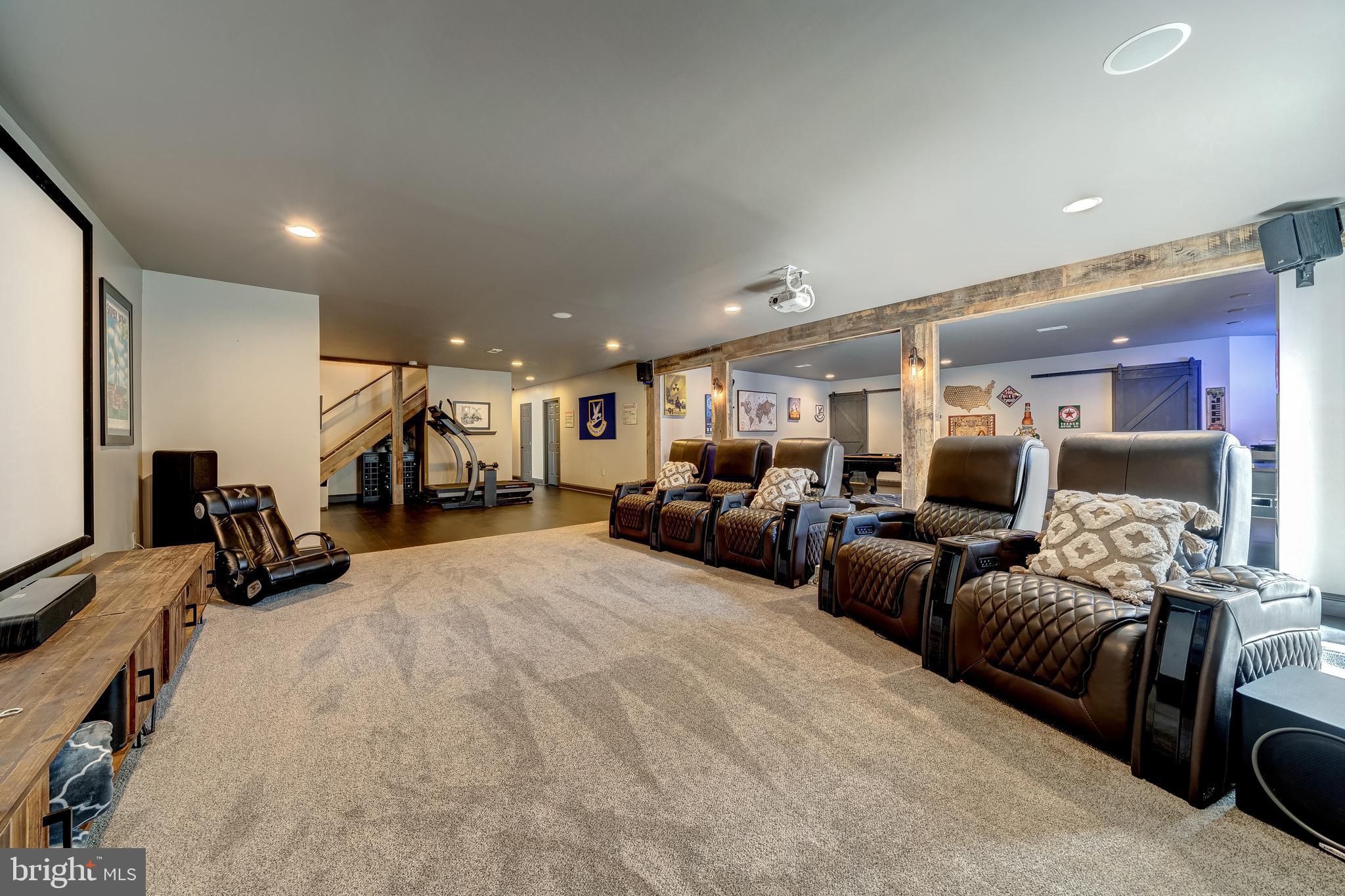 FOX KNOLL - Residential