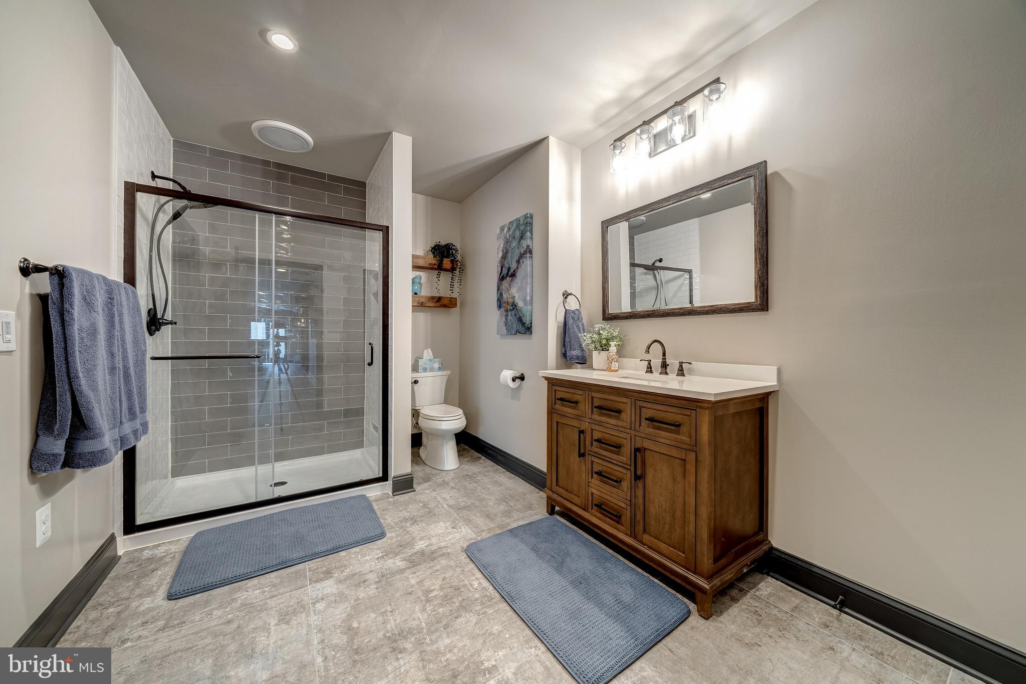 FOX KNOLL - Residential