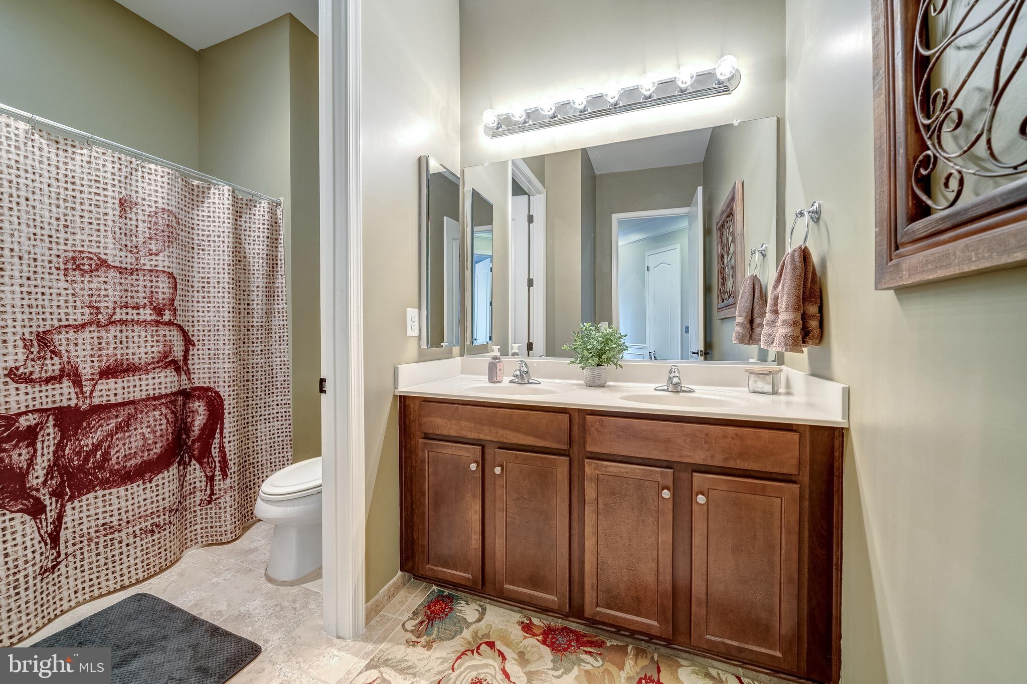 FOX KNOLL - Residential