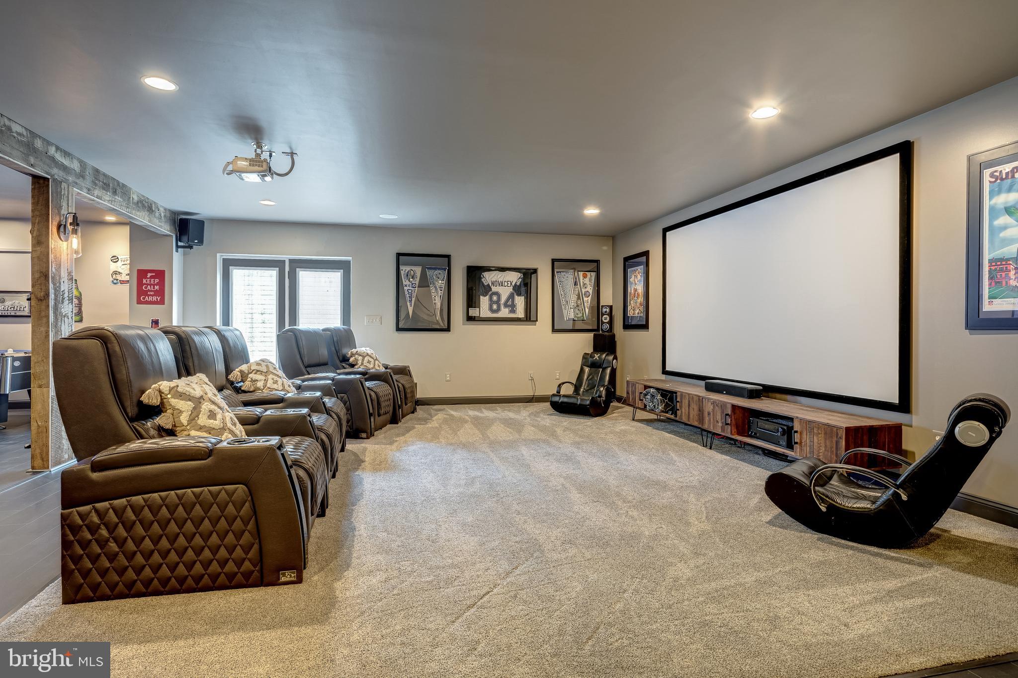 FOX KNOLL - Residential