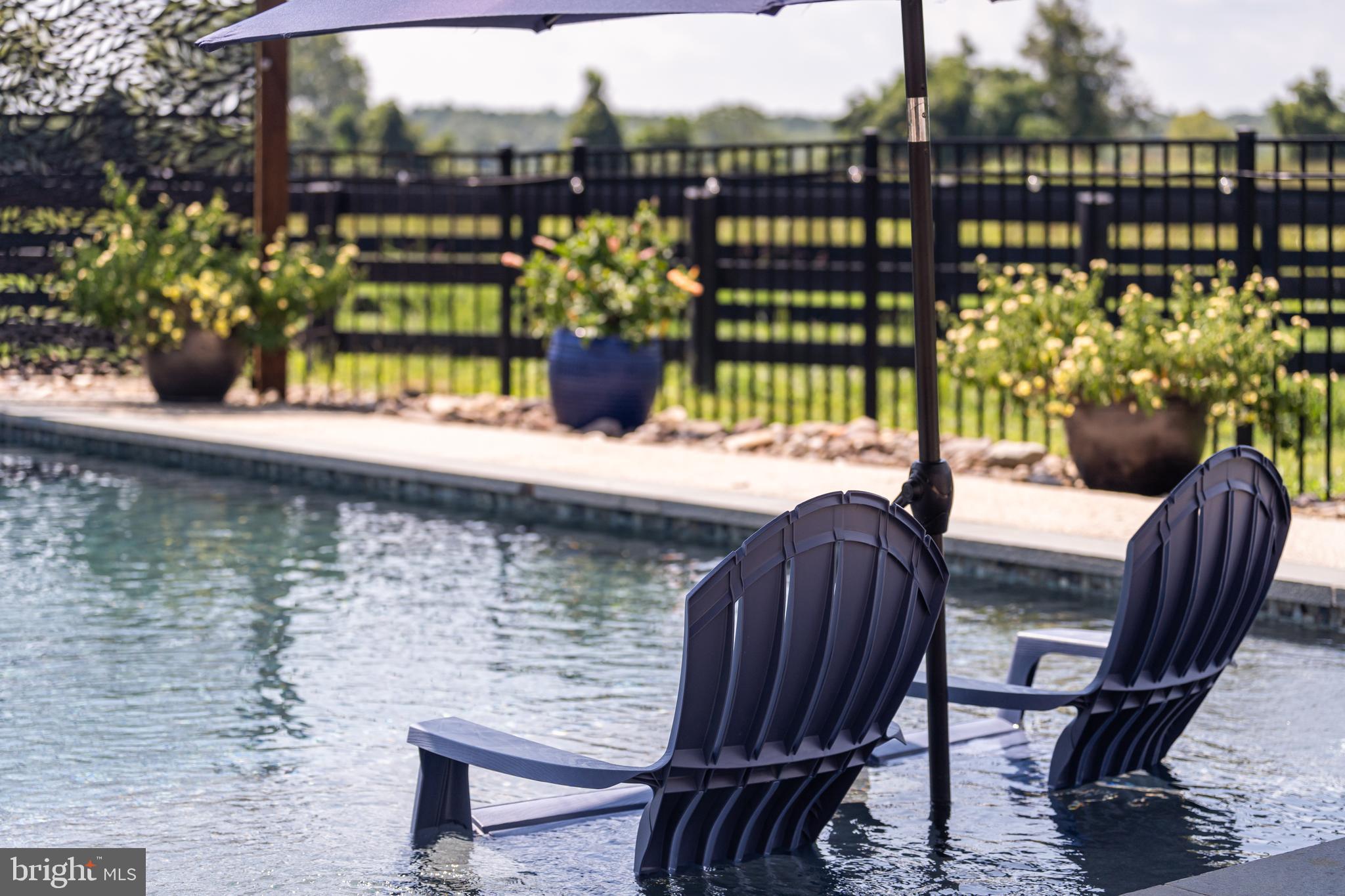 FOX KNOLL - Residential