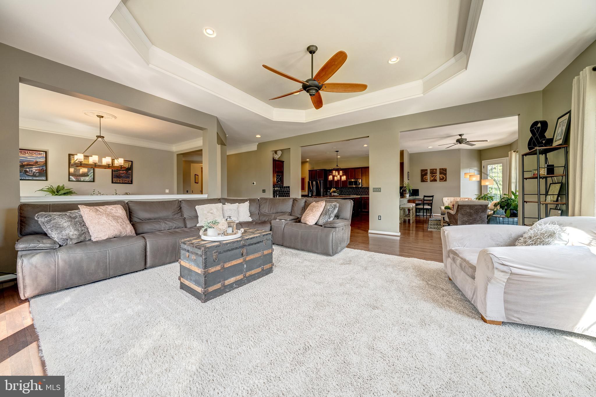 FOX KNOLL - Residential