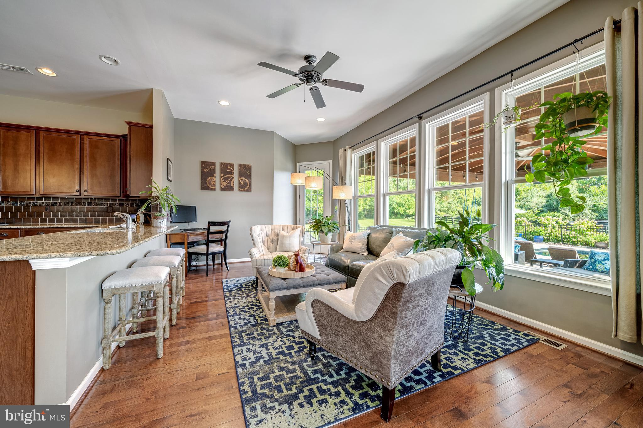 FOX KNOLL - Residential