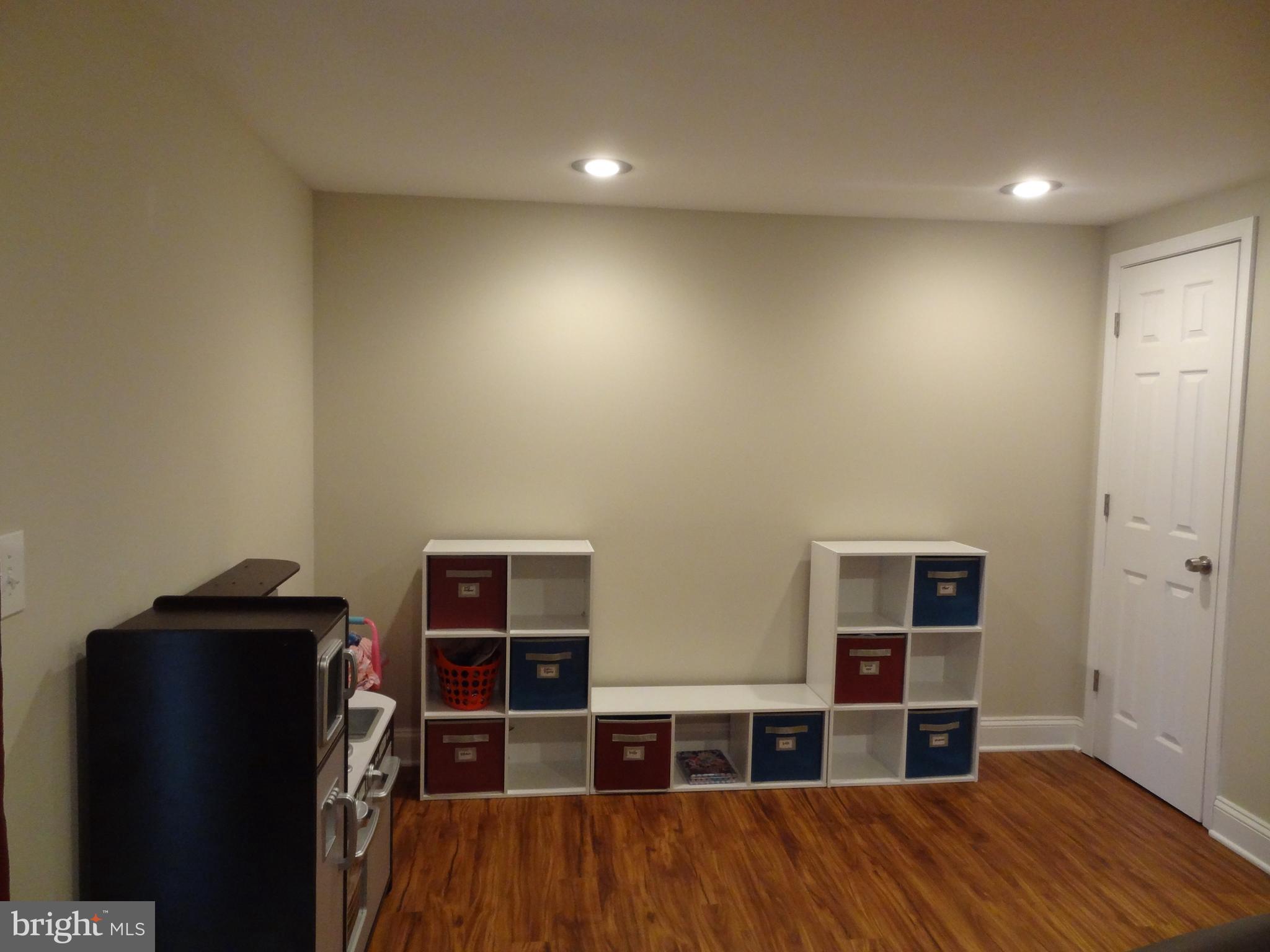 KIMBERLY WOODS VILLAGE - Residential