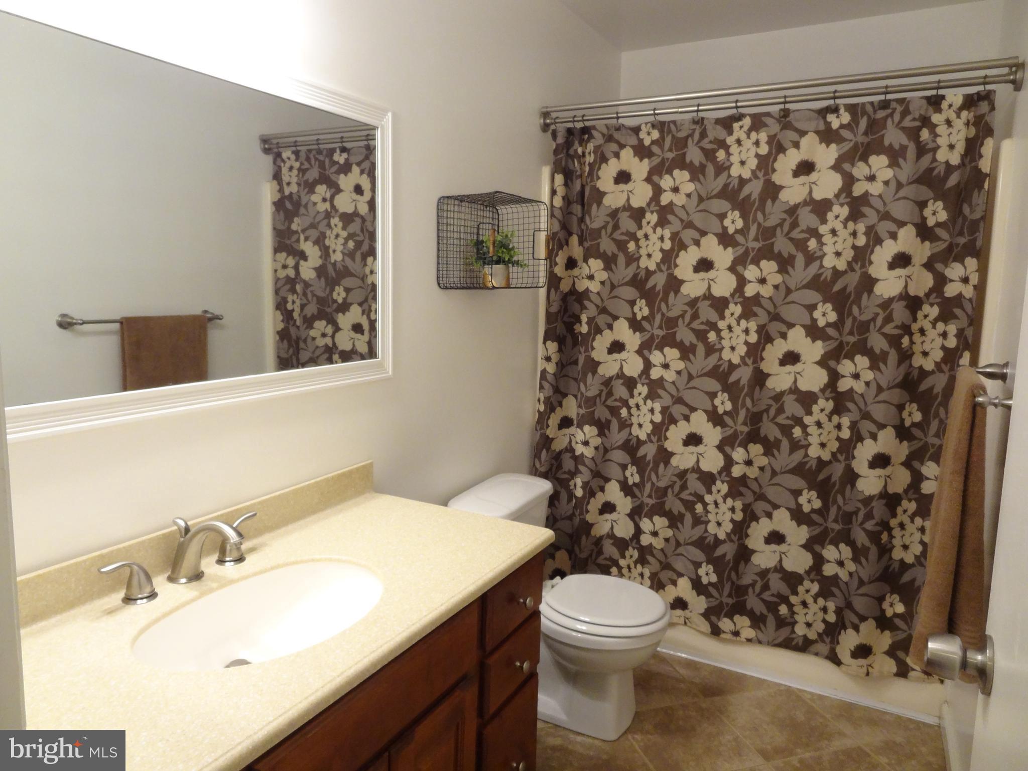 KIMBERLY WOODS VILLAGE - Residential