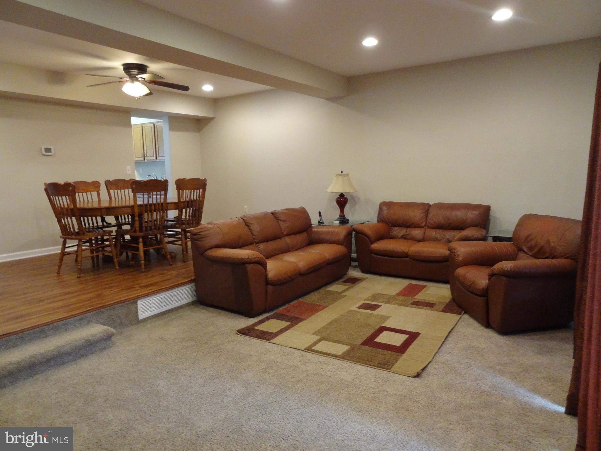 KIMBERLY WOODS VILLAGE - Residential