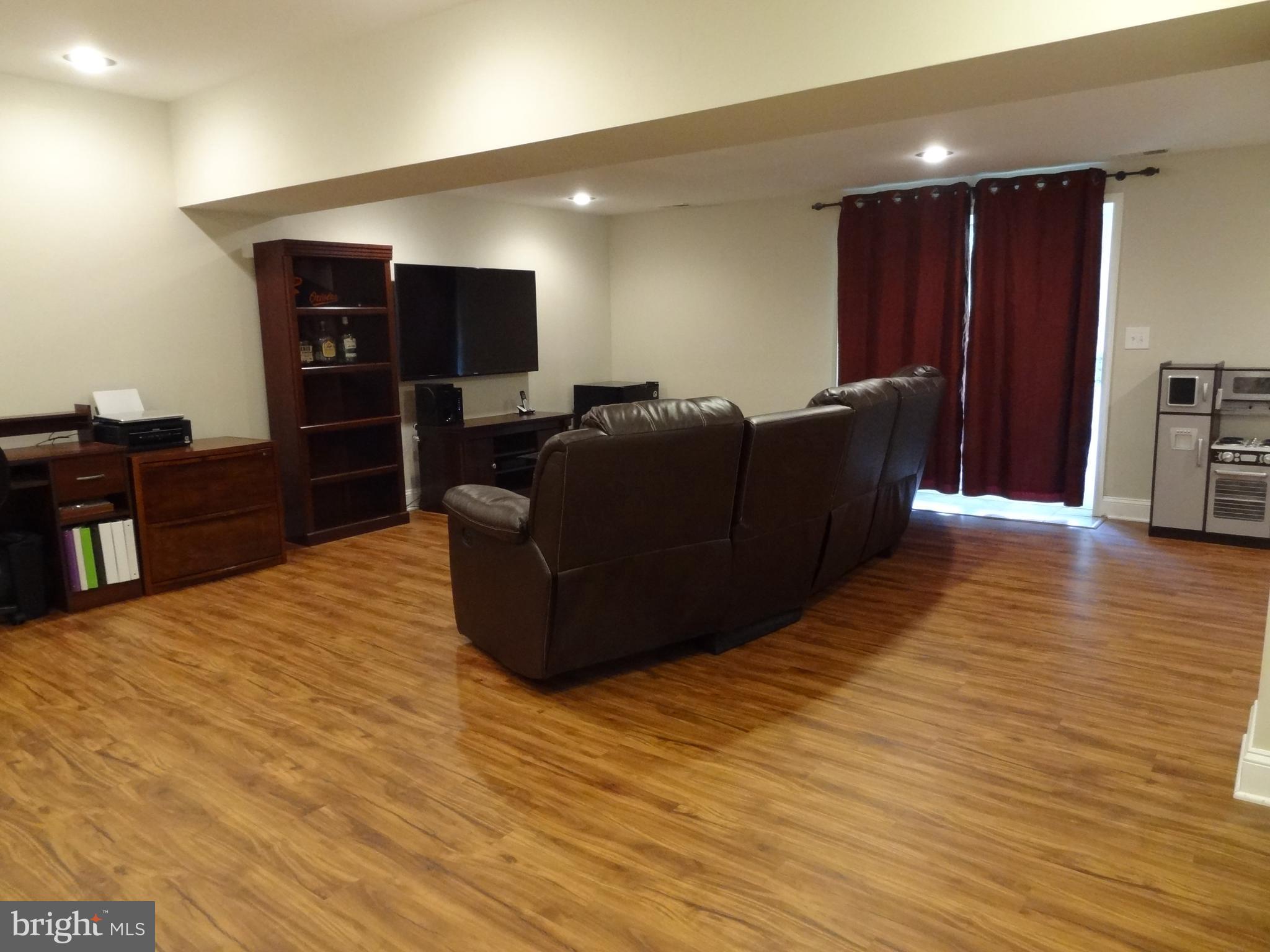 KIMBERLY WOODS VILLAGE - Residential