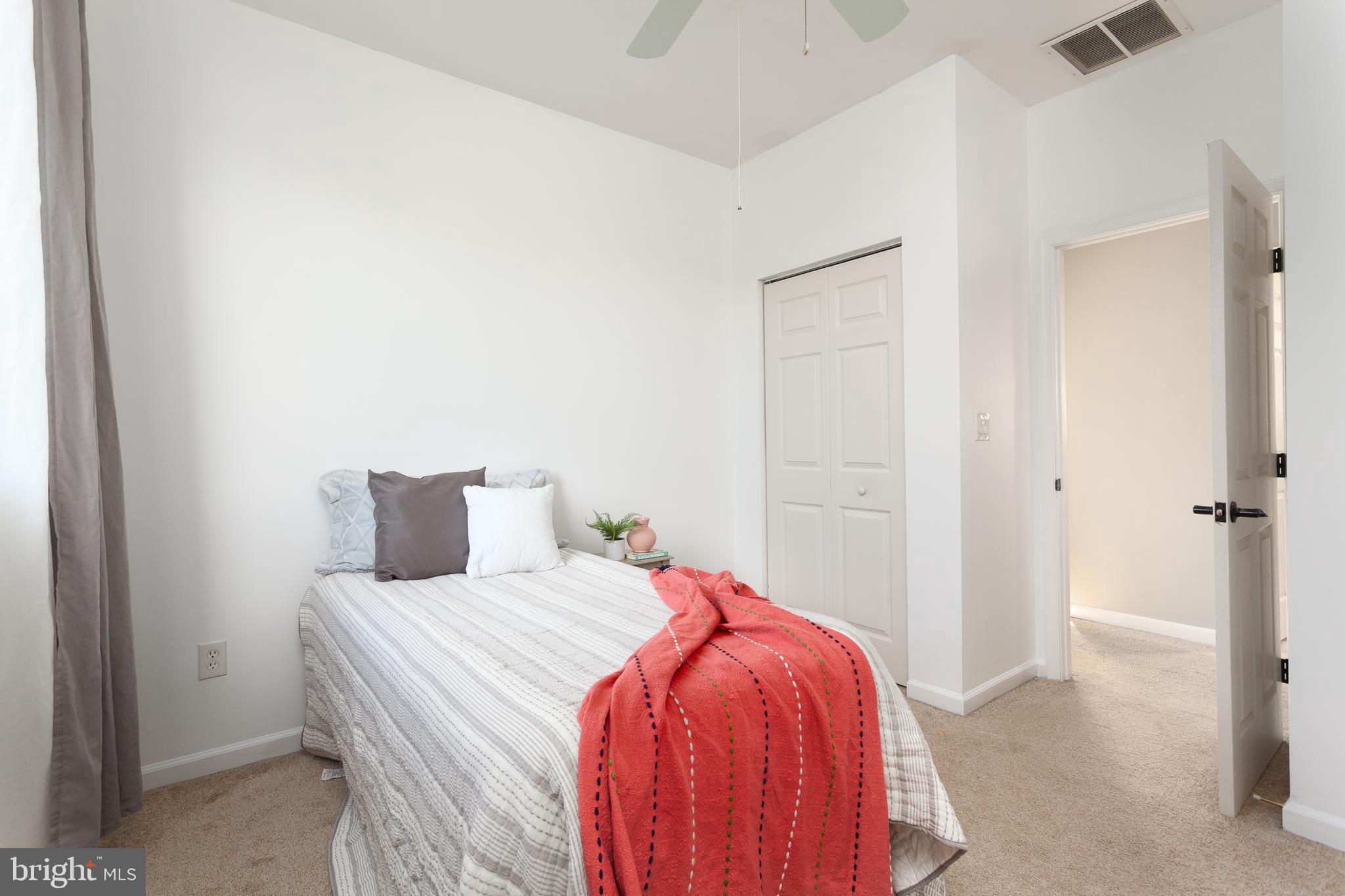 HYDE PARK - Residential