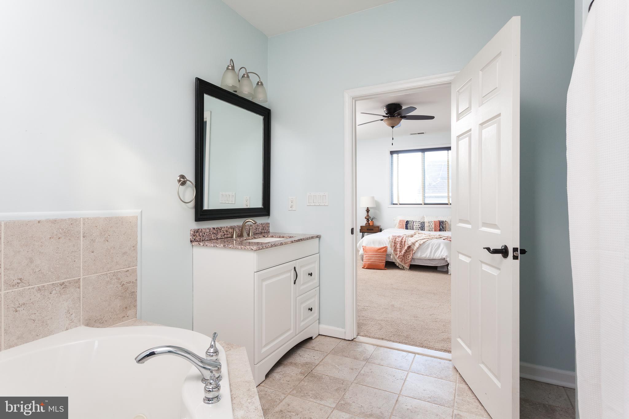 HYDE PARK - Residential