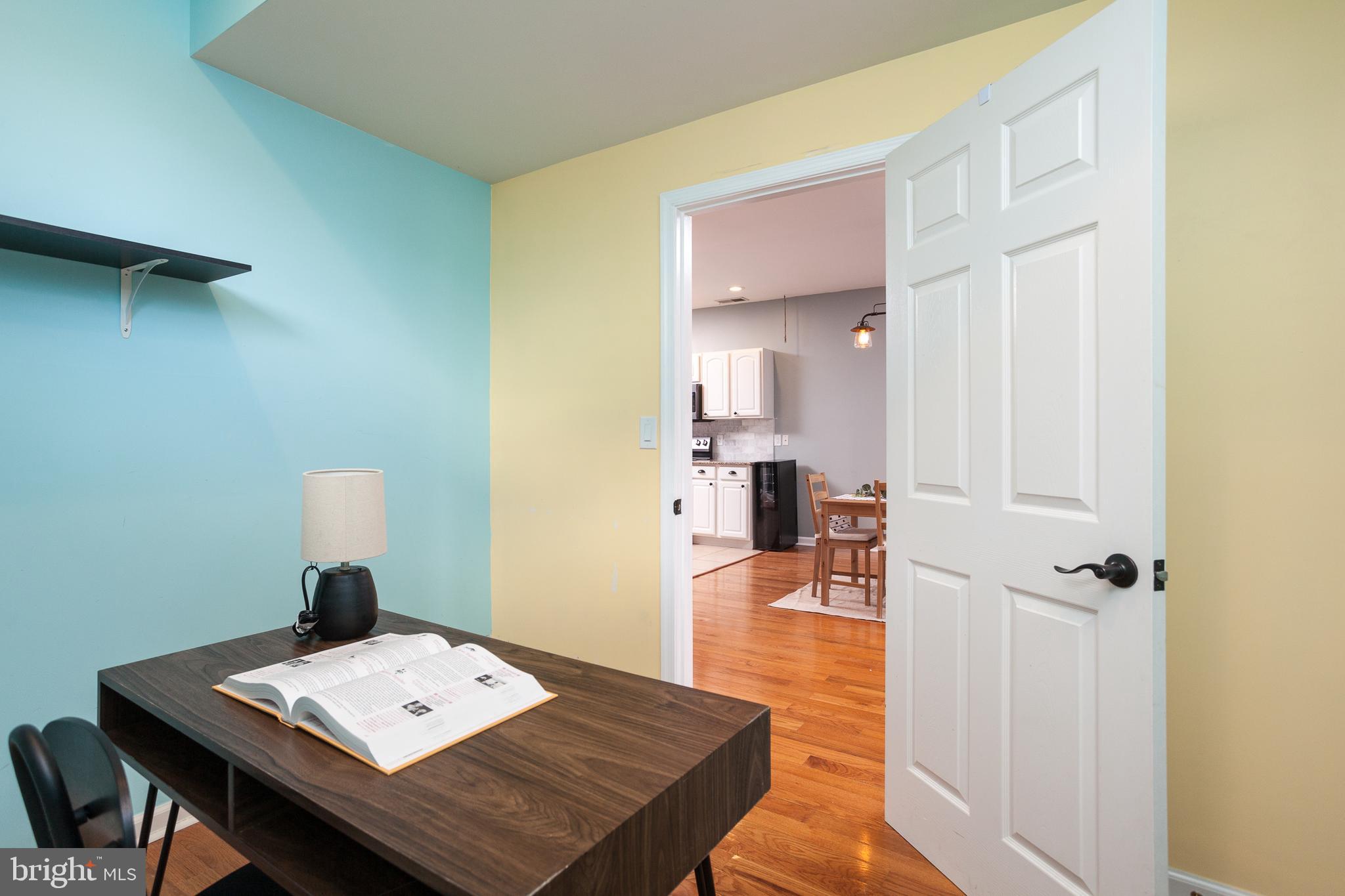 HYDE PARK - Residential