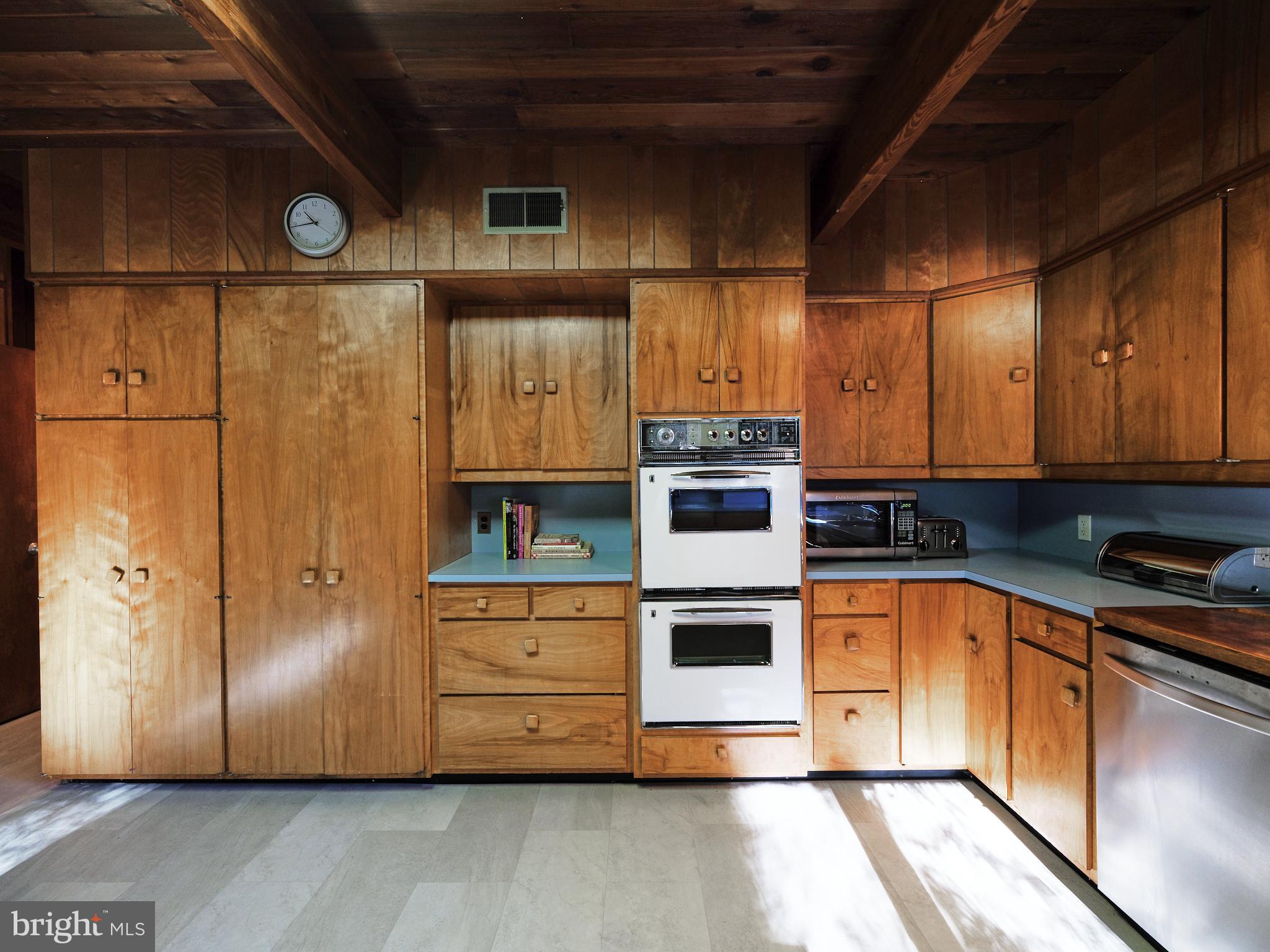 STONE MOUNT @ JERI - Residential