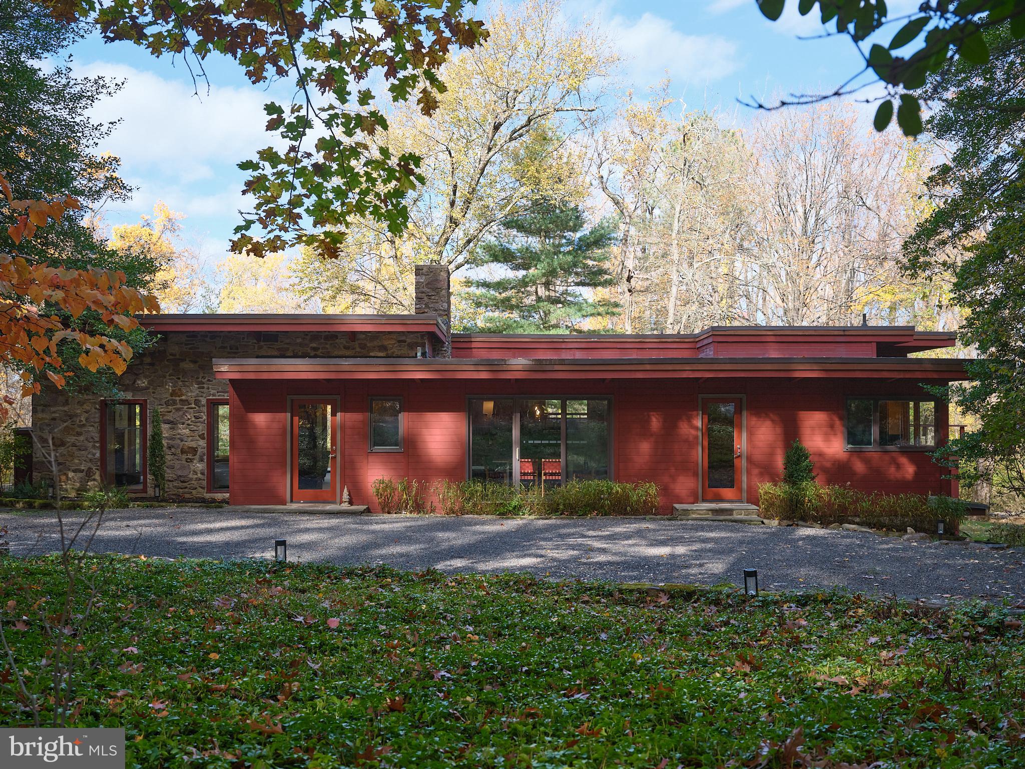 STONE MOUNT @ JERI - Residential