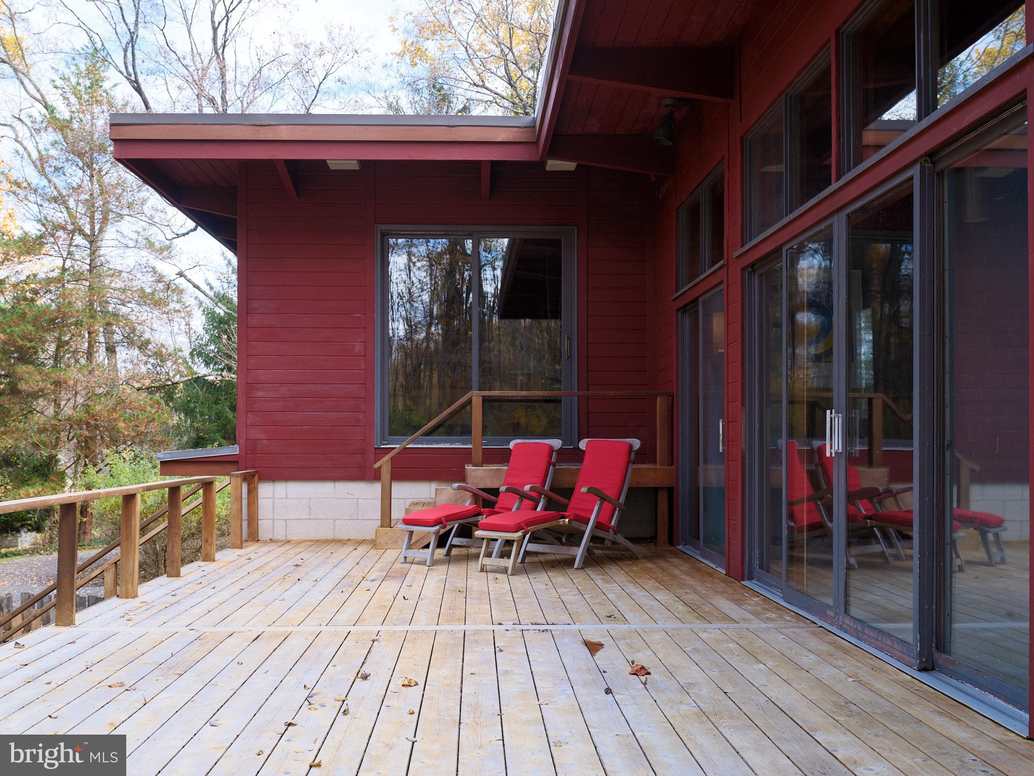 STONE MOUNT @ JERI - Residential