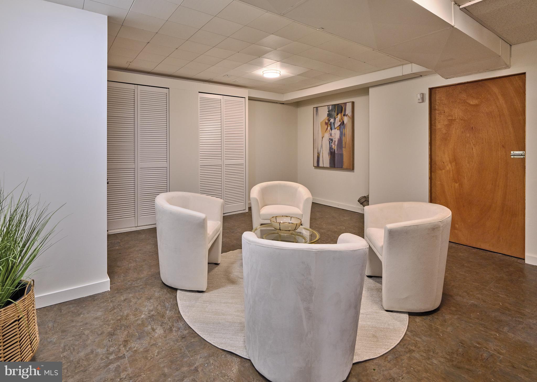 STONE MOUNT @ JERI - Residential