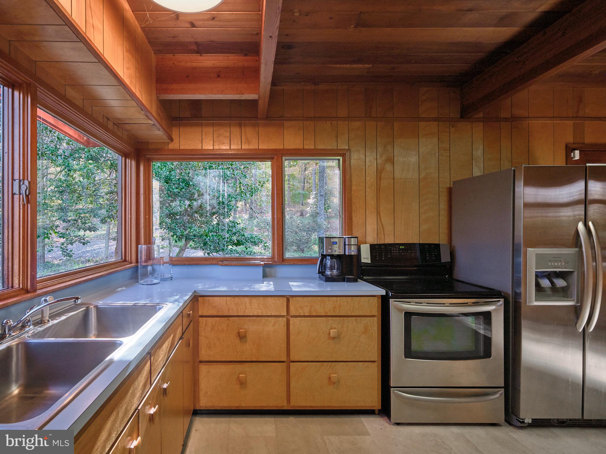 STONE MOUNT @ JERI - Residential