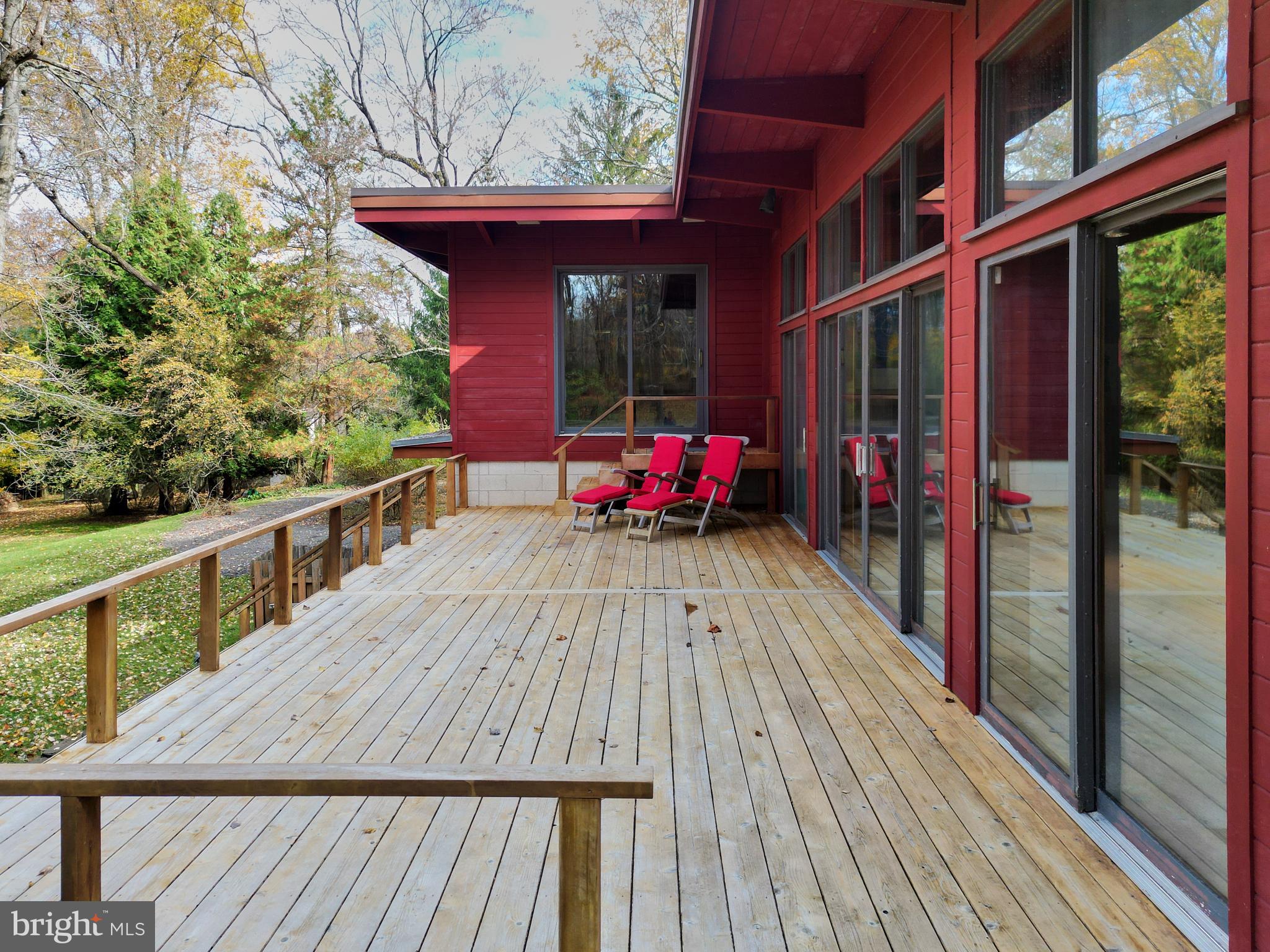 STONE MOUNT @ JERI - Residential