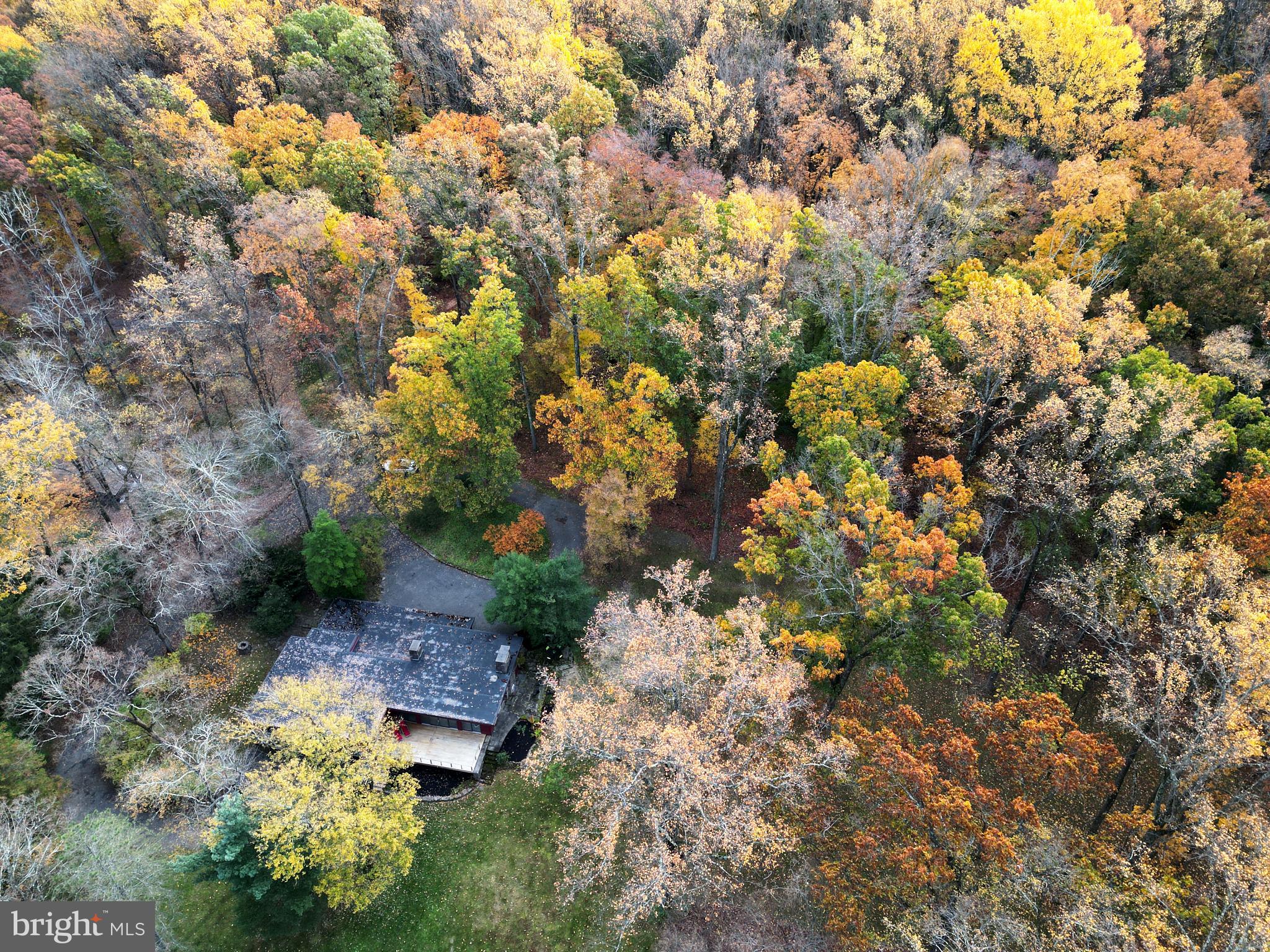 STONE MOUNT @ JERI - Residential