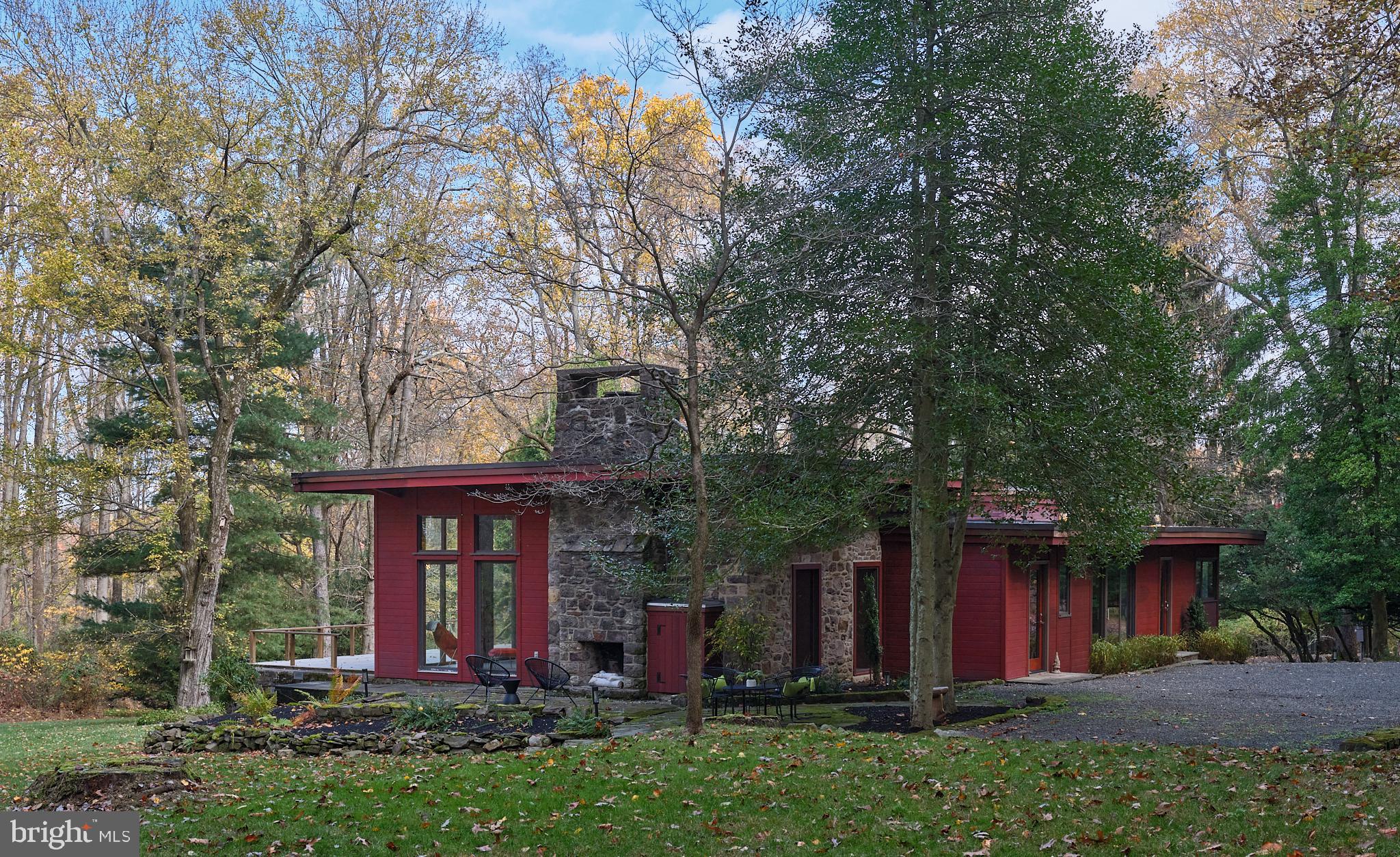 STONE MOUNT @ JERI - Residential