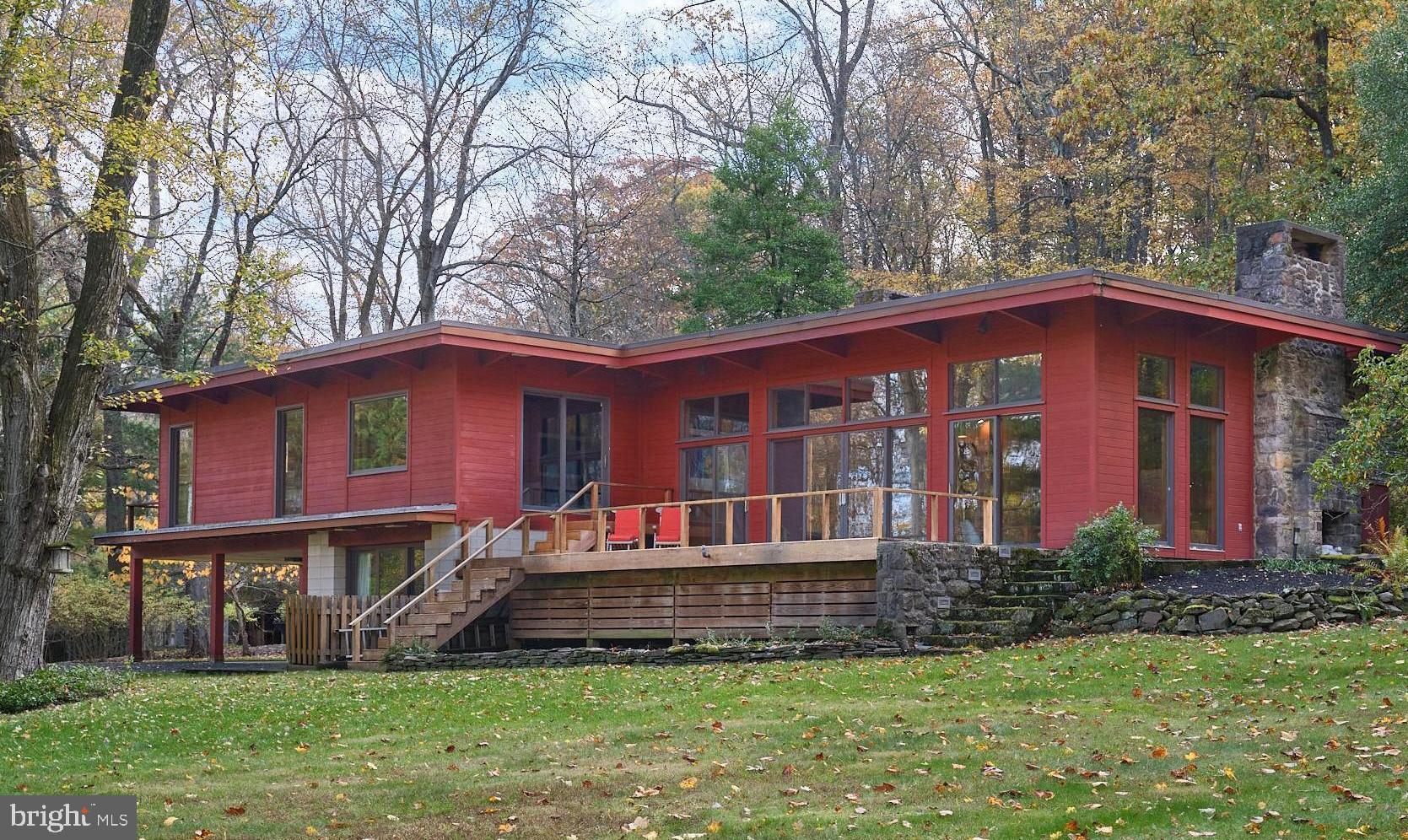 STONE MOUNT @ JERI - Residential