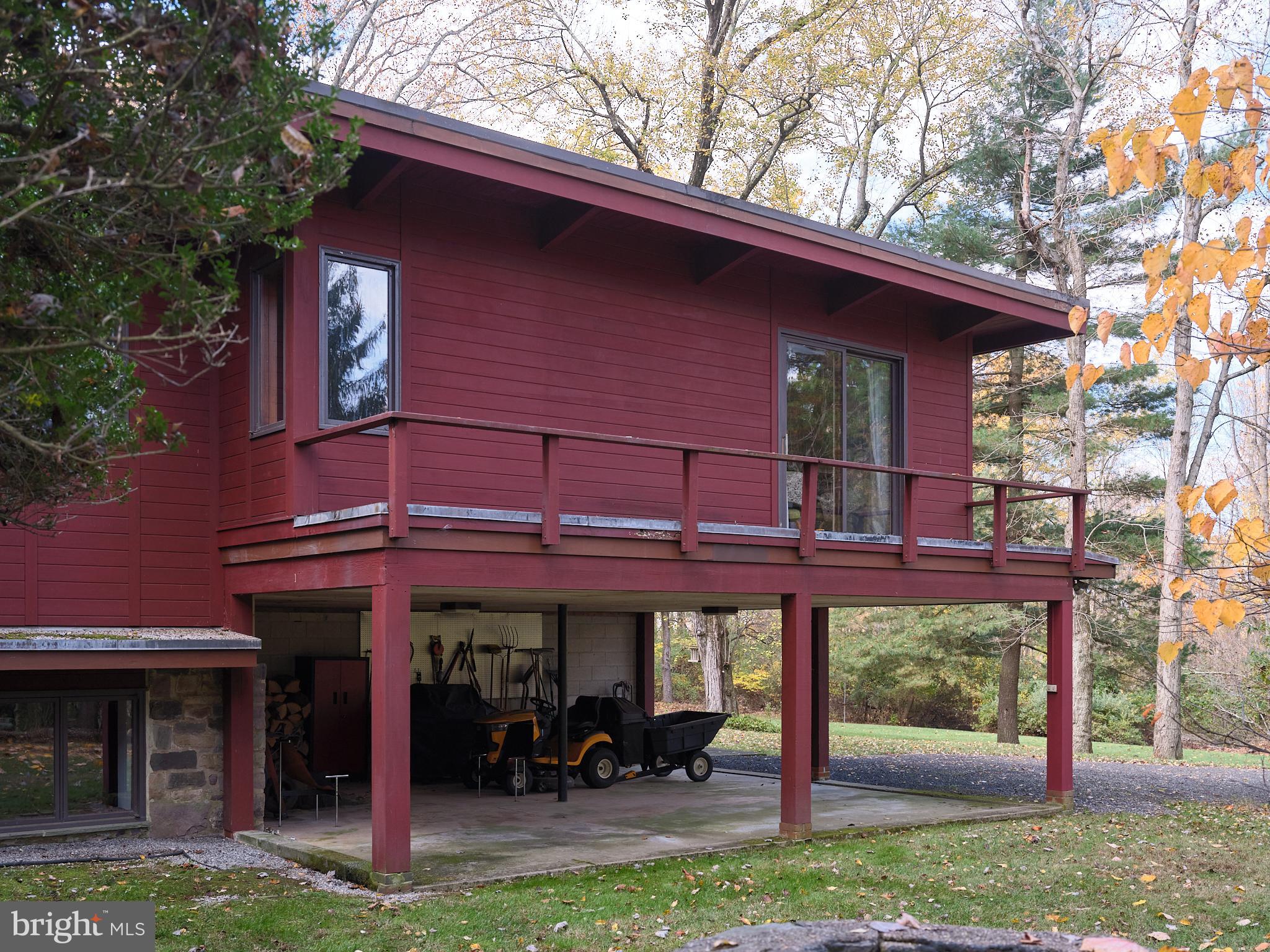 STONE MOUNT @ JERI - Residential