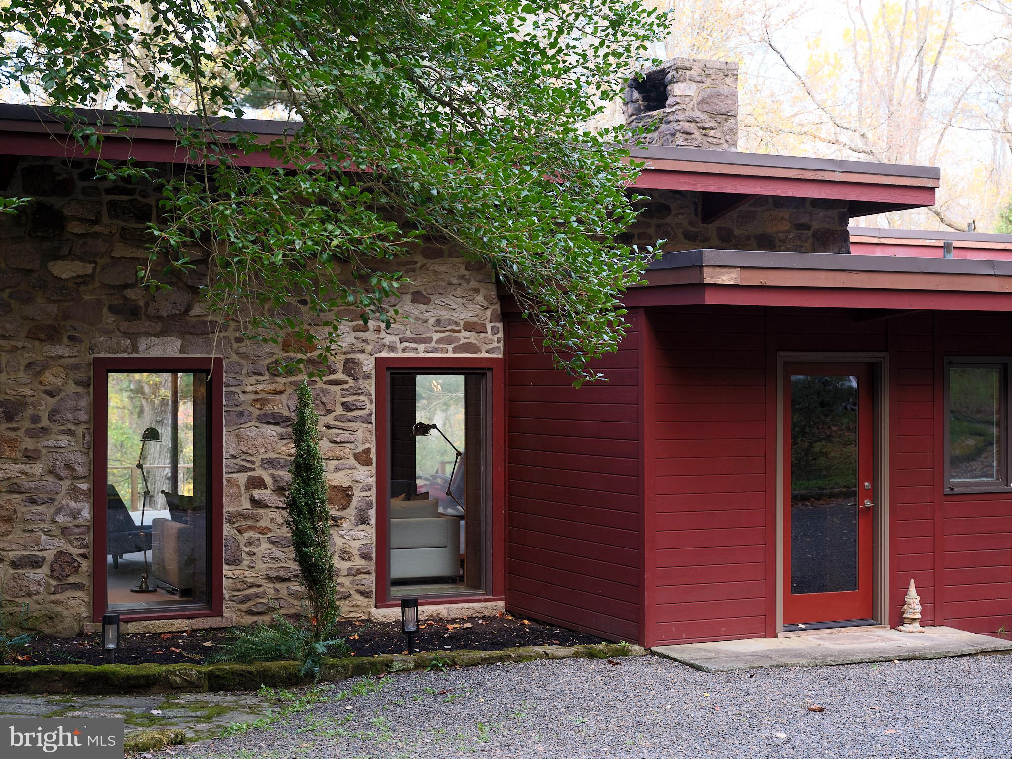 STONE MOUNT @ JERI - Residential