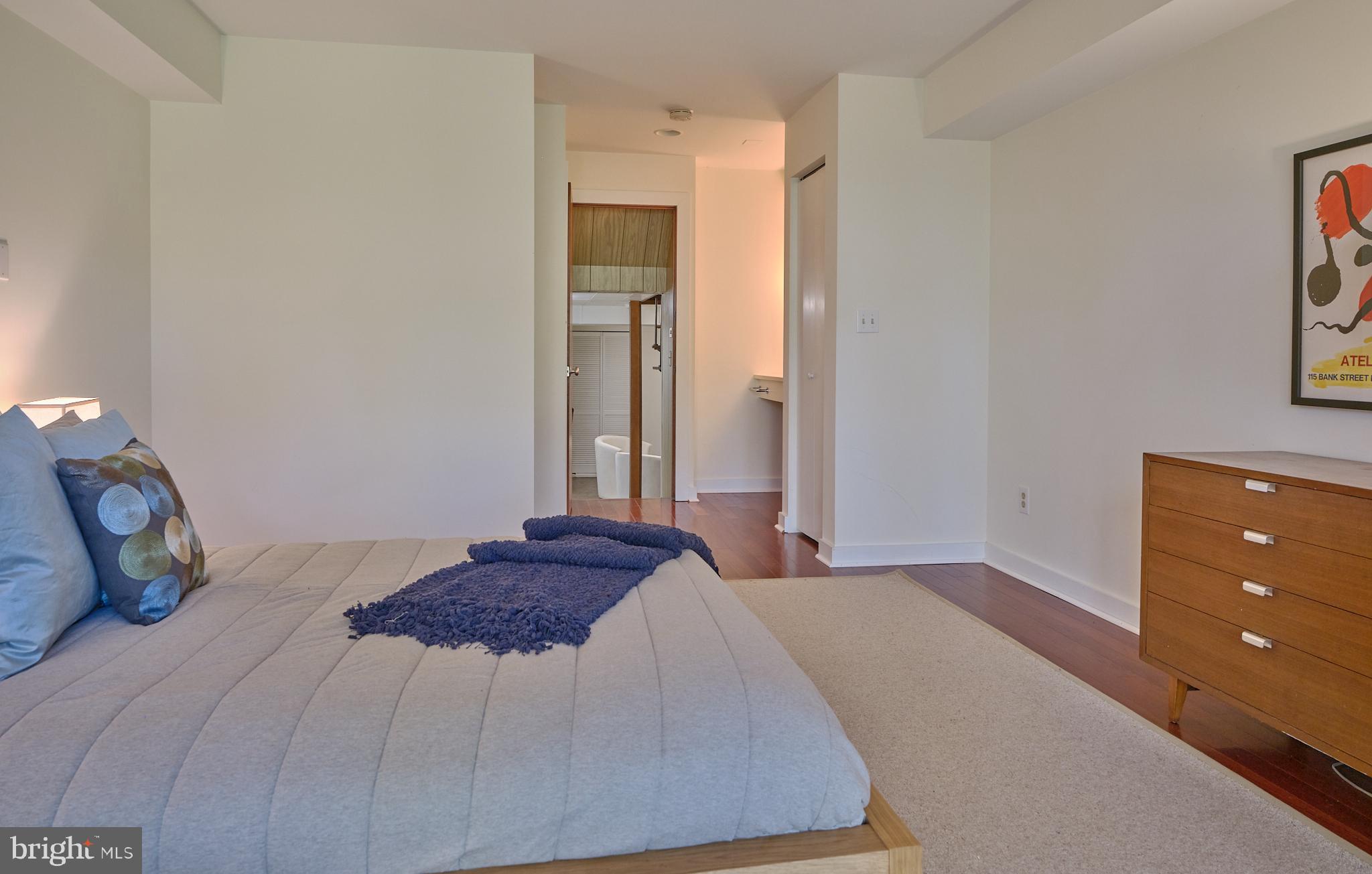 STONE MOUNT @ JERI - Residential