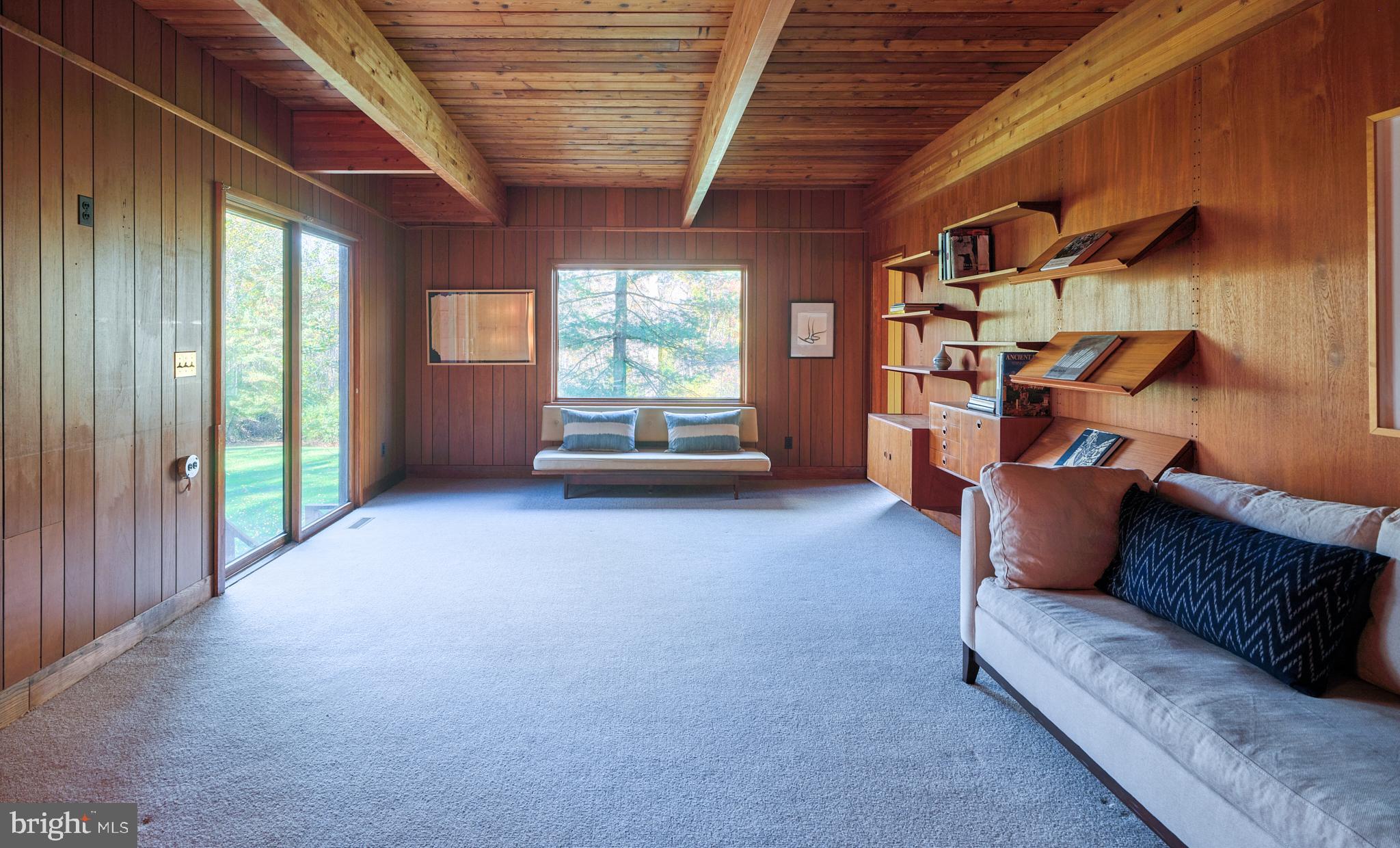 STONE MOUNT @ JERI - Residential