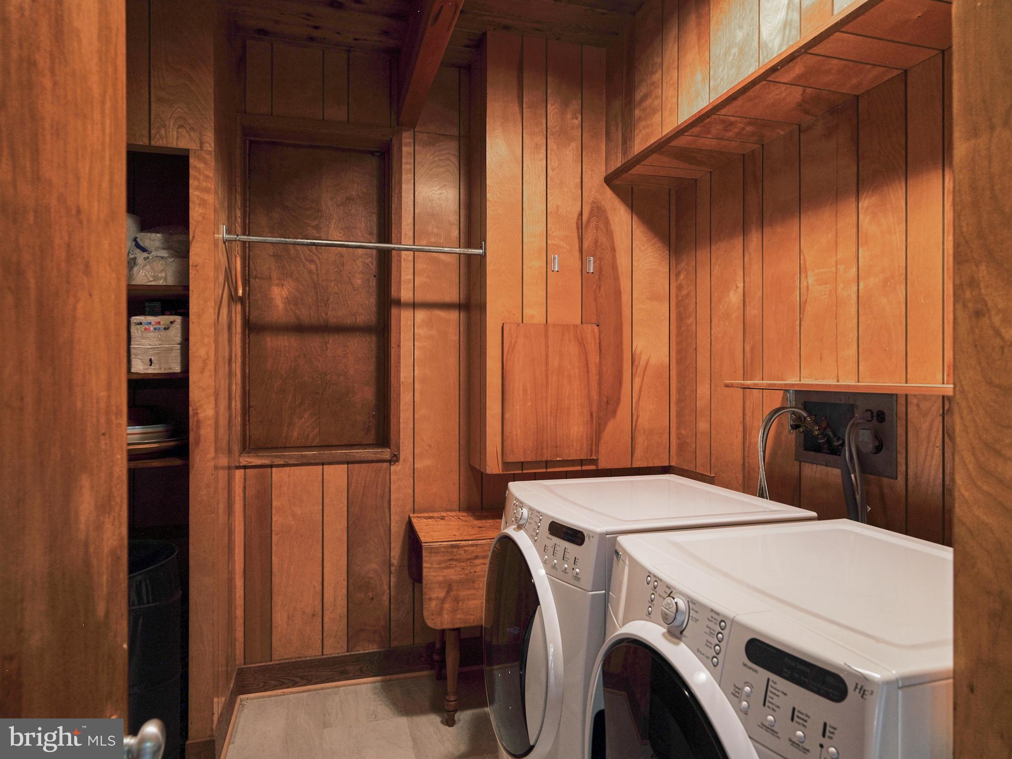 STONE MOUNT @ JERI - Residential