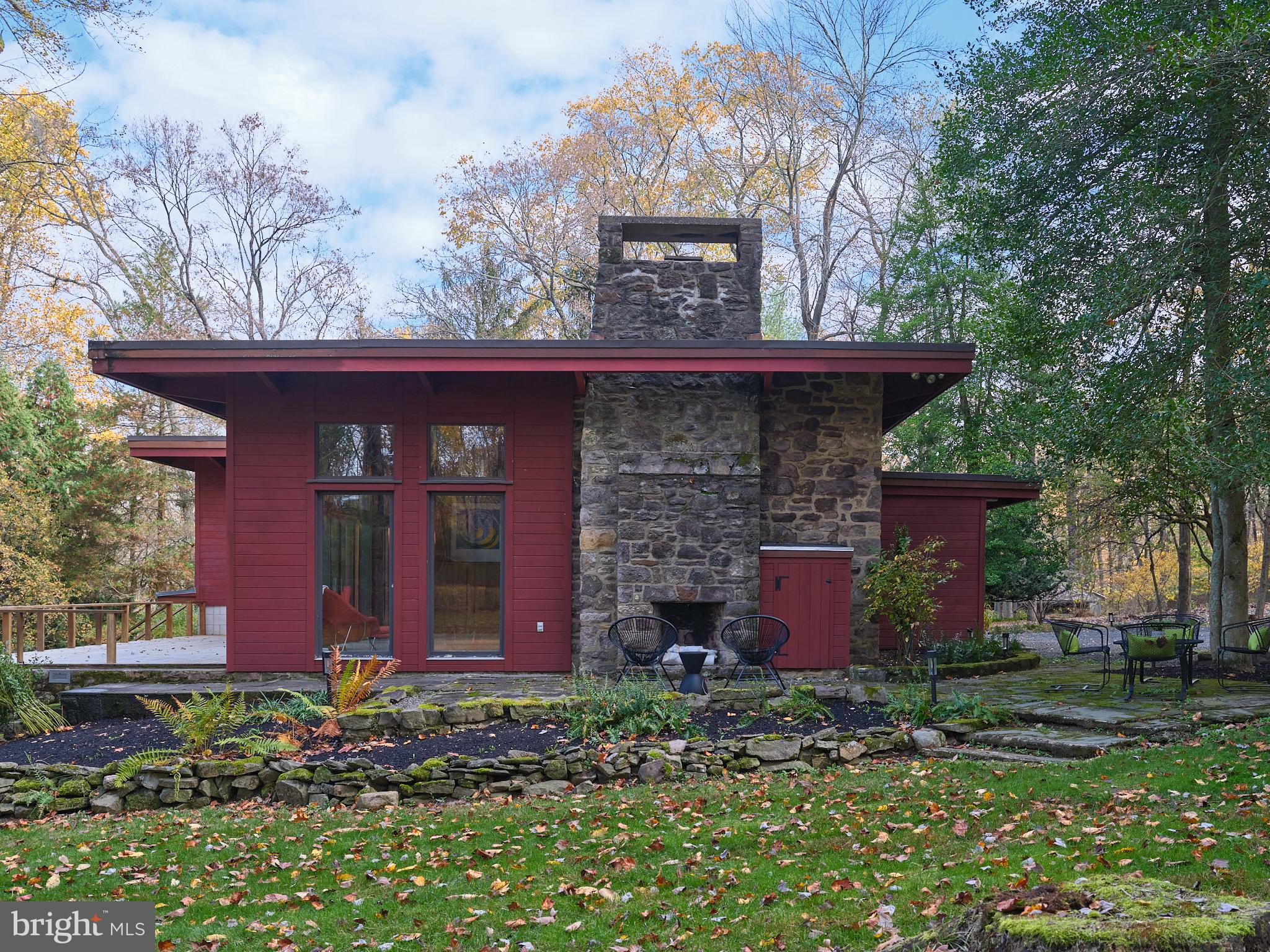 STONE MOUNT @ JERI - Residential