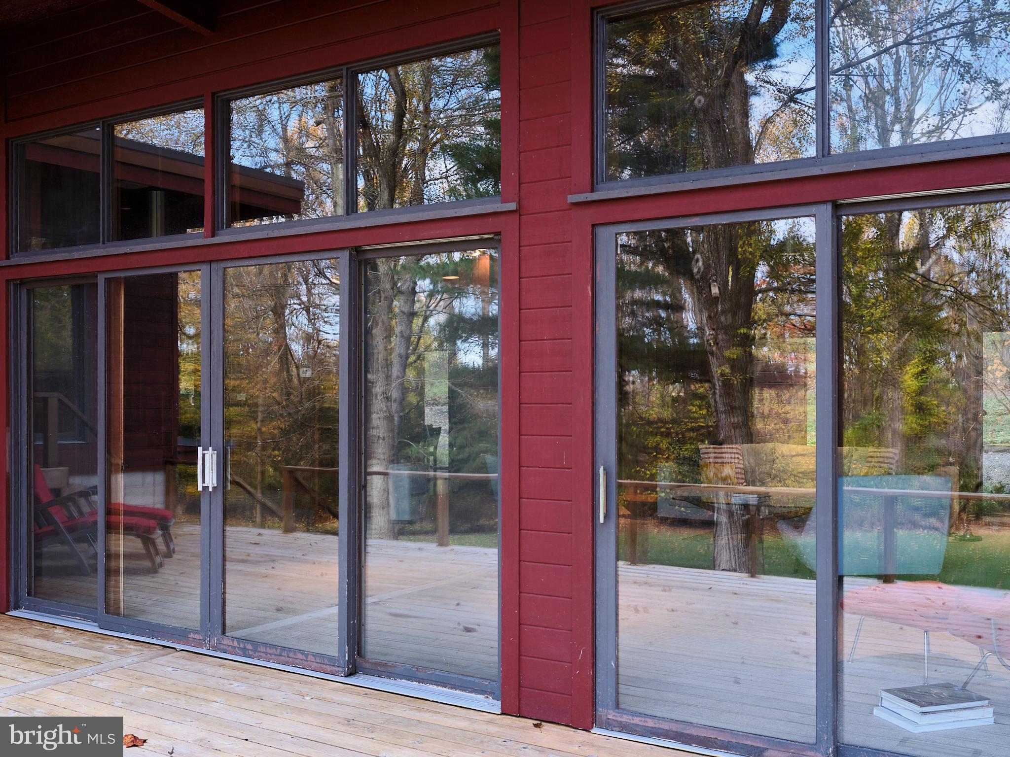 STONE MOUNT @ JERI - Residential