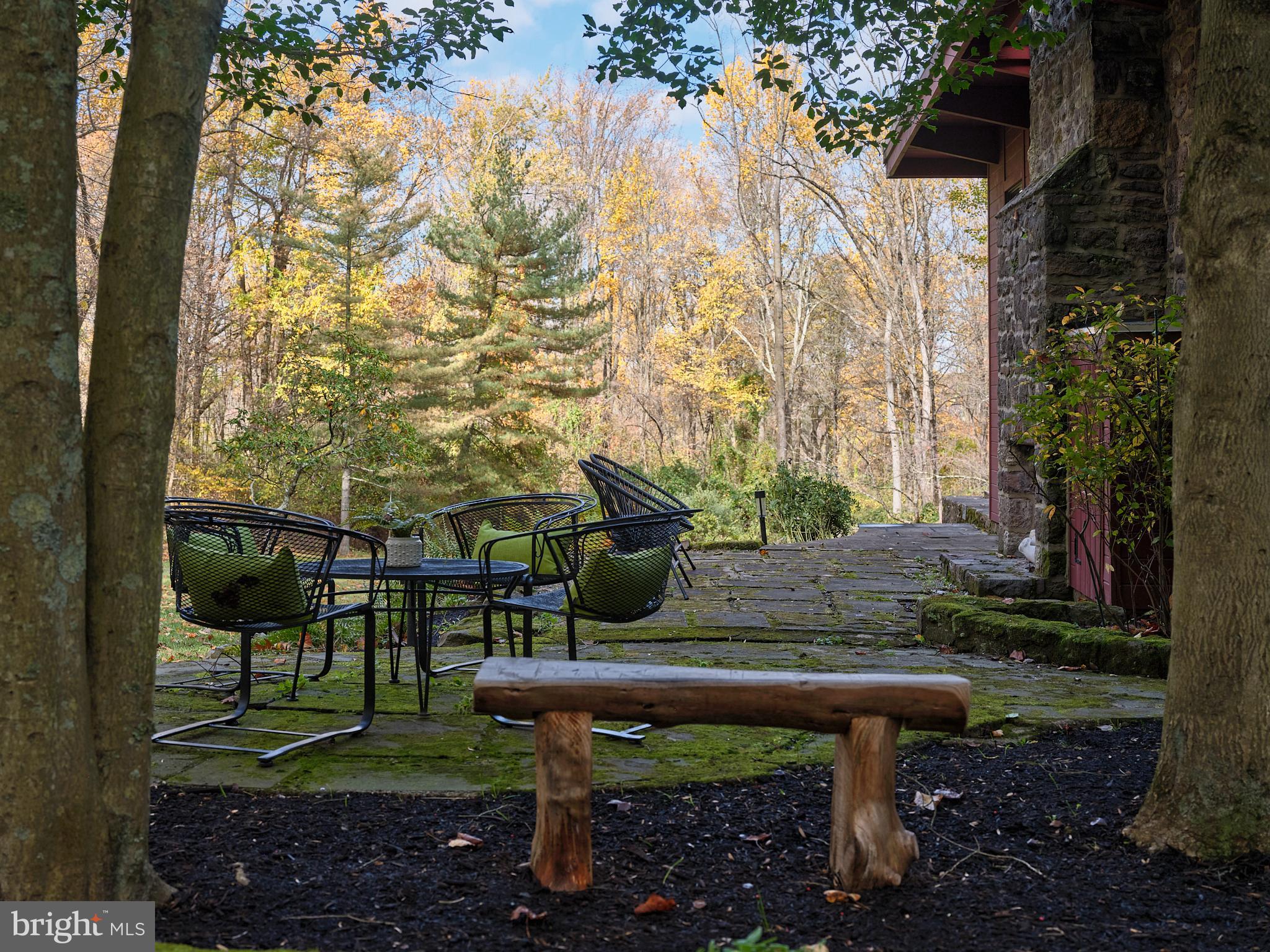 STONE MOUNT @ JERI - Residential