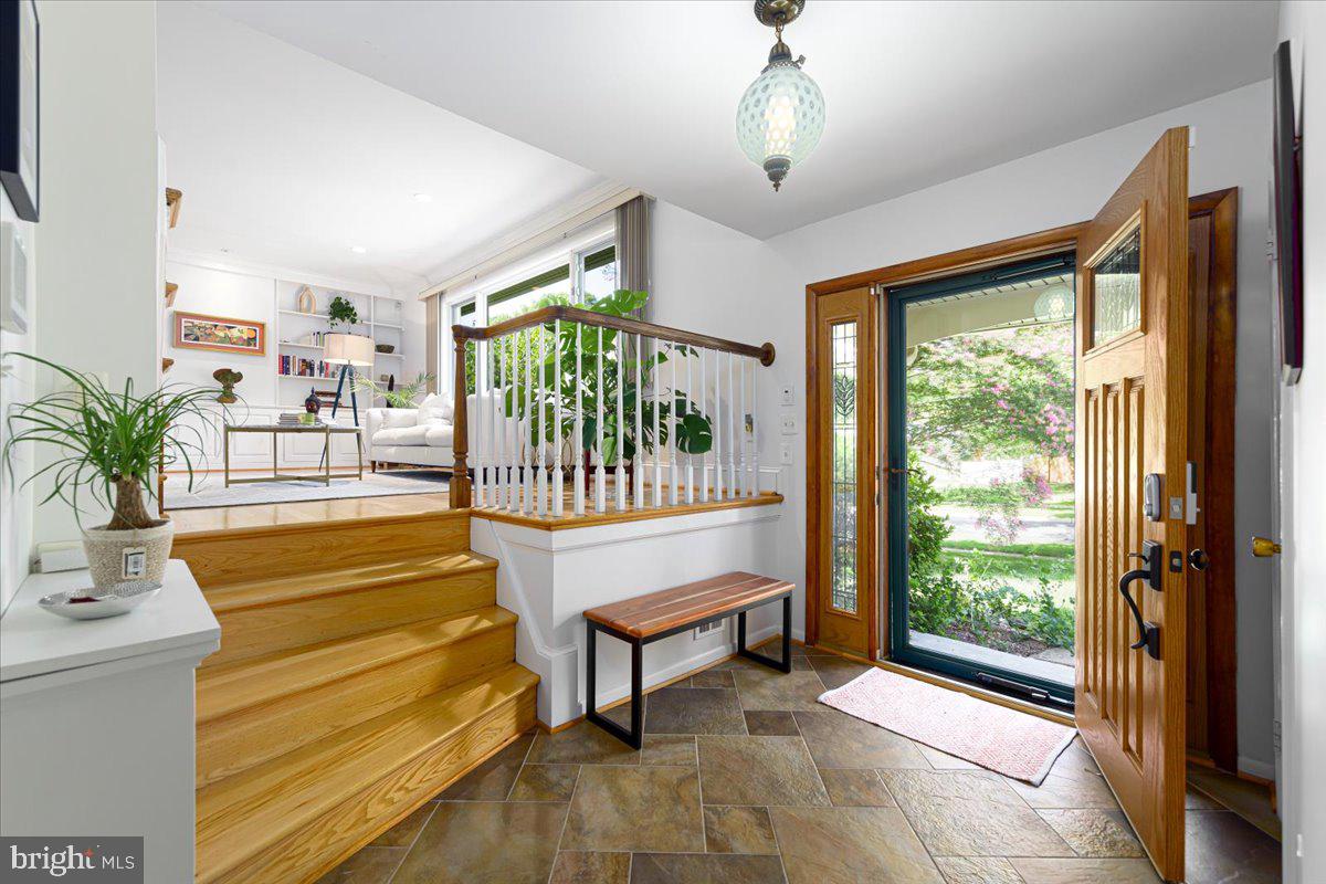 ROCK CREEK MANOR - Residential