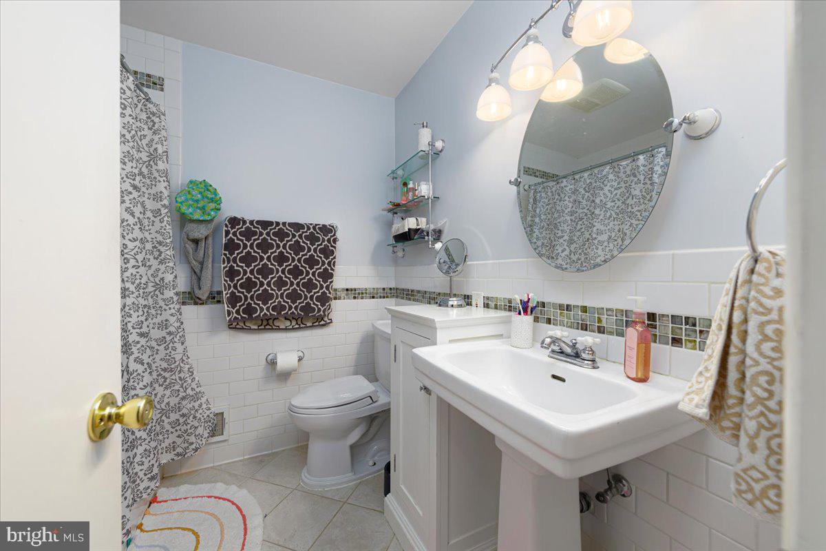 ROCK CREEK MANOR - Residential