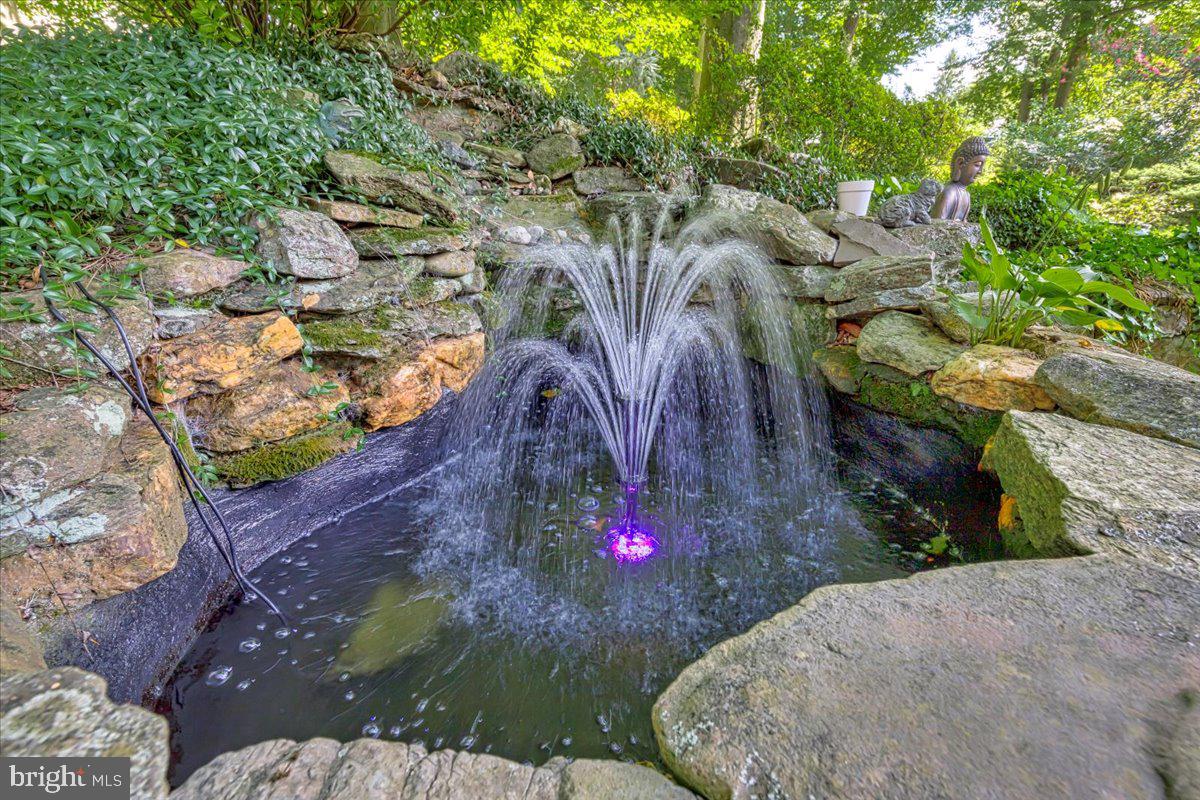 ROCK CREEK MANOR - Residential