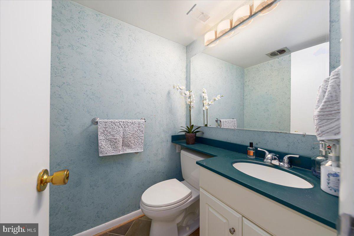 ROCK CREEK MANOR - Residential