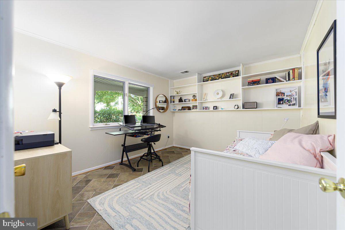 ROCK CREEK MANOR - Residential