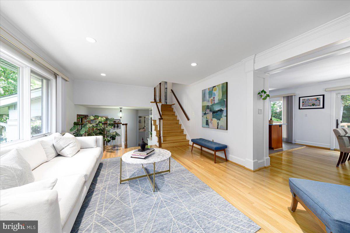 ROCK CREEK MANOR - Residential