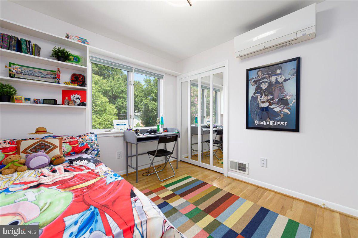 ROCK CREEK MANOR - Residential