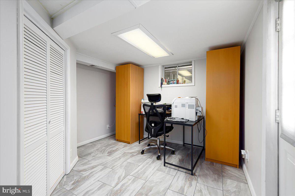 ROCK CREEK MANOR - Residential