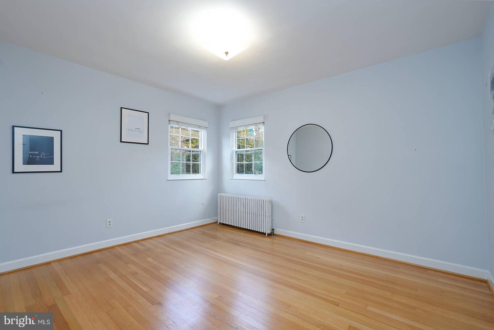 LYON VILLAGE - Residential