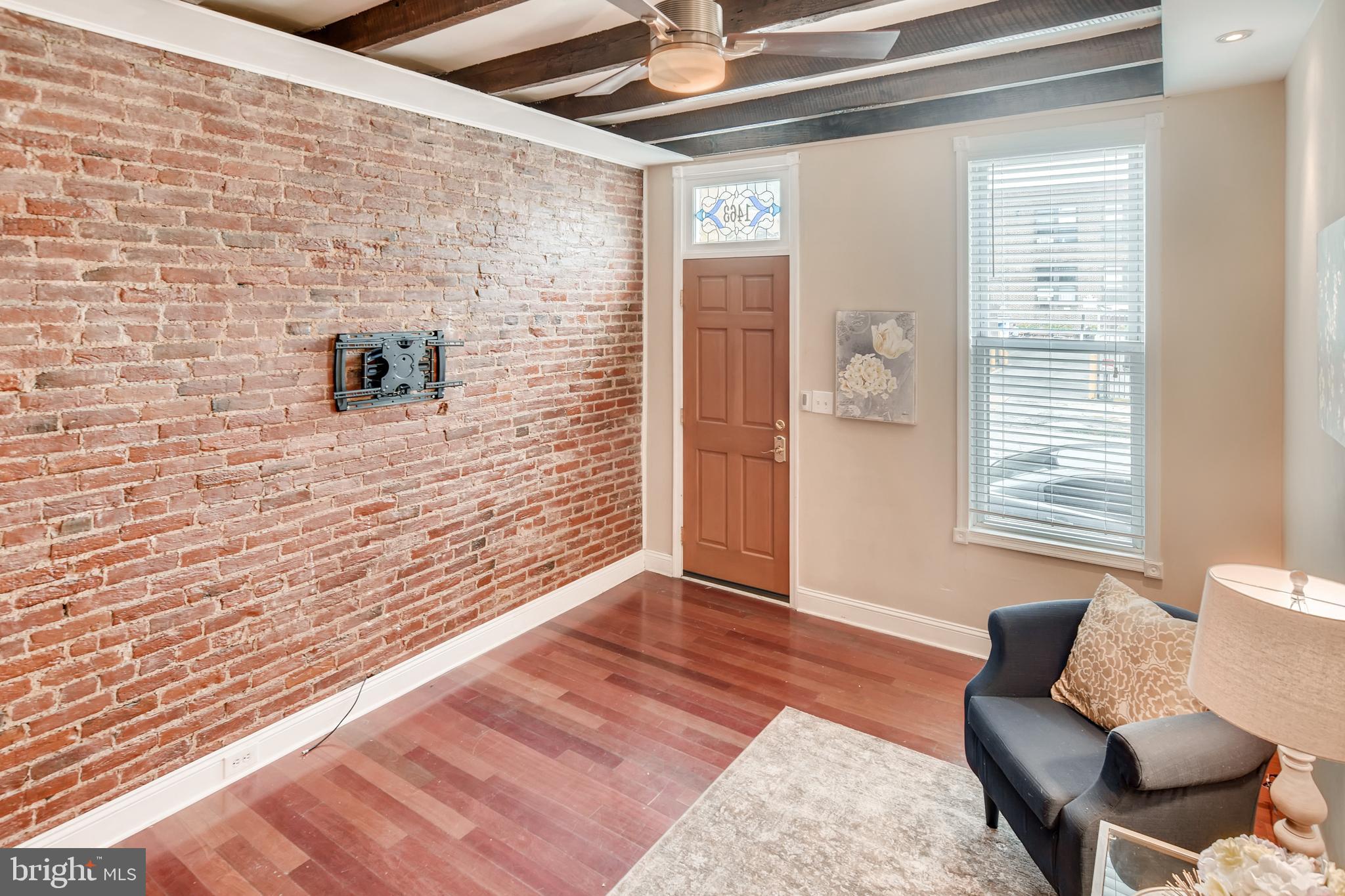 LOCUST POINT - Residential