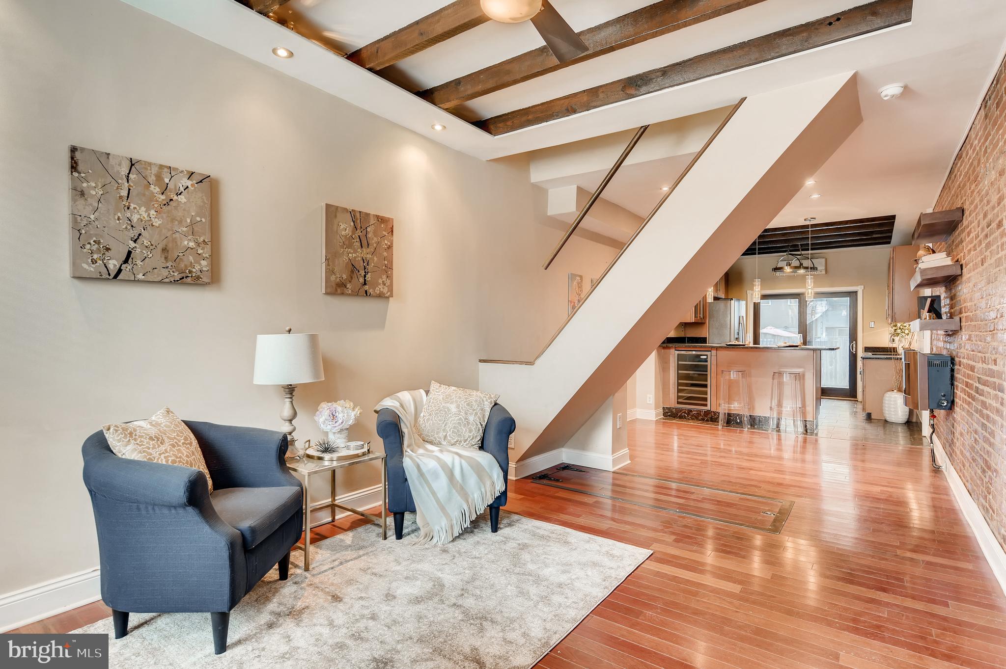 LOCUST POINT - Residential