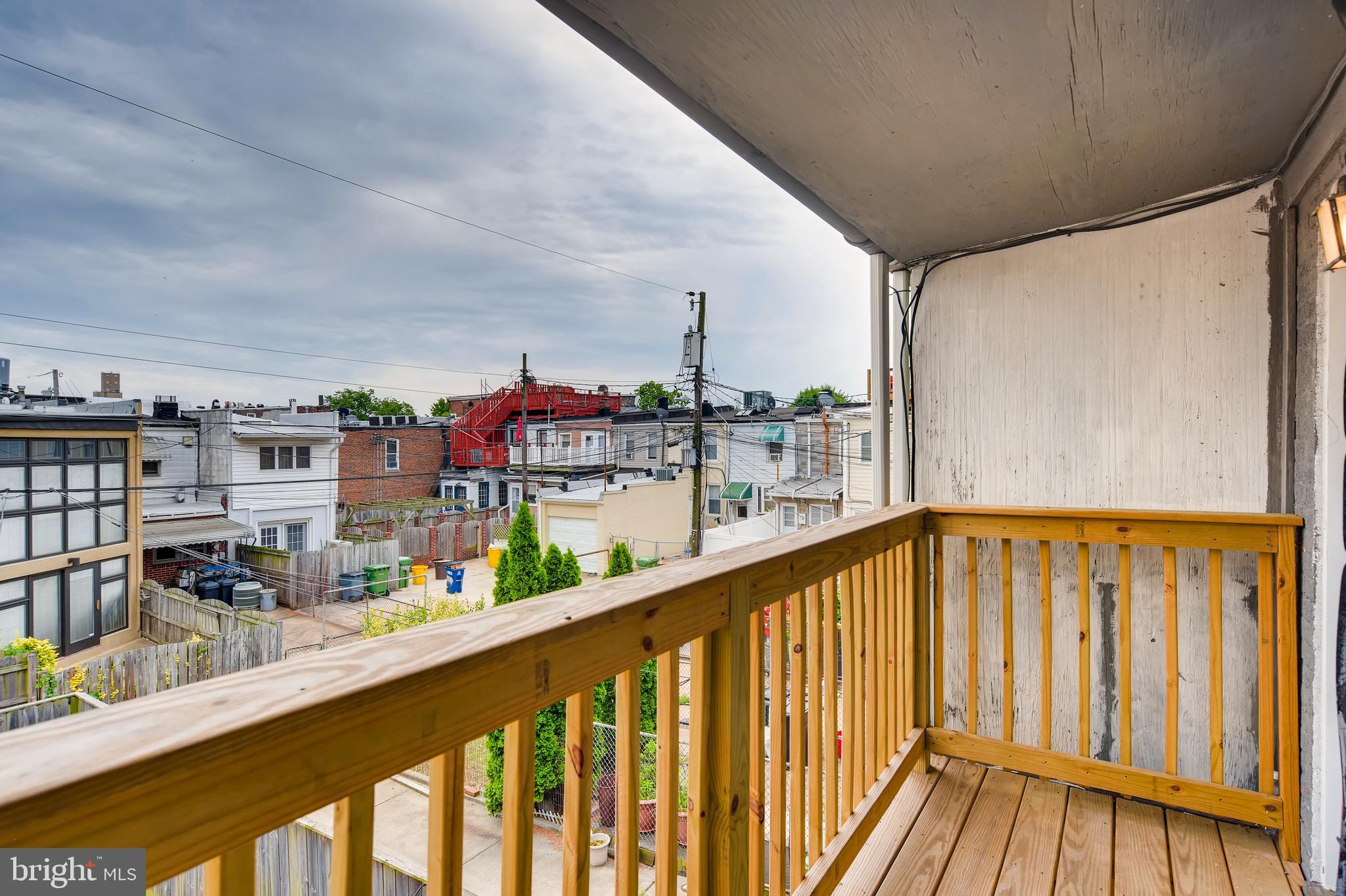 LOCUST POINT - Residential